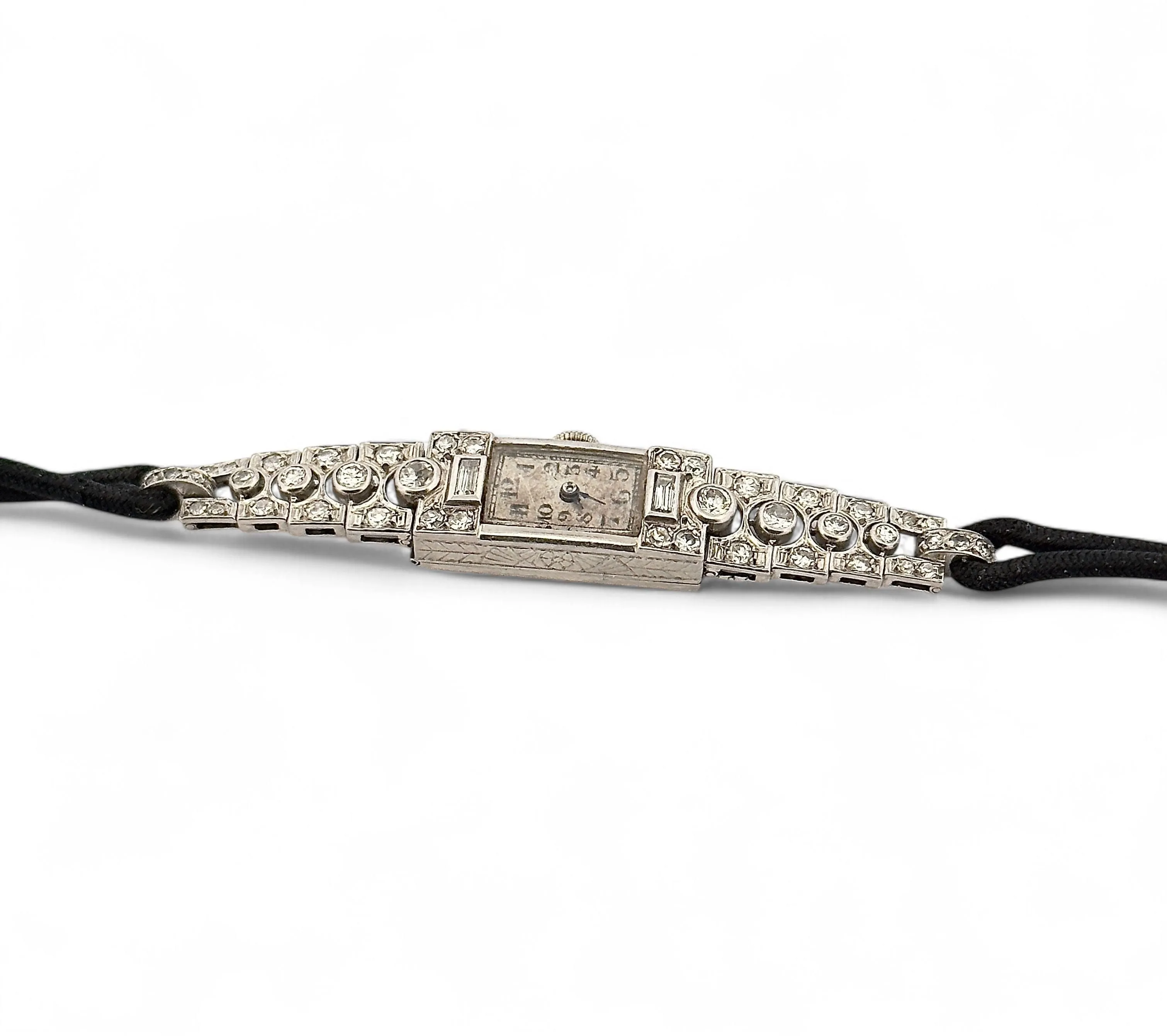 Montre ancienne en or blanc et diamants sold by 58 Facettes