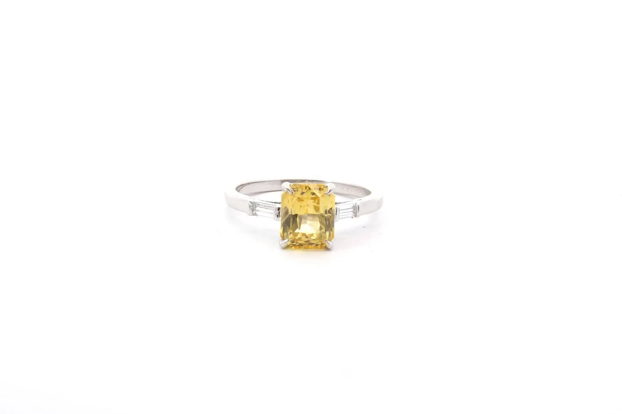 Bague saphir jaune de 2,02cts et diamants sold by 58 Facettes product image thumbnail 2