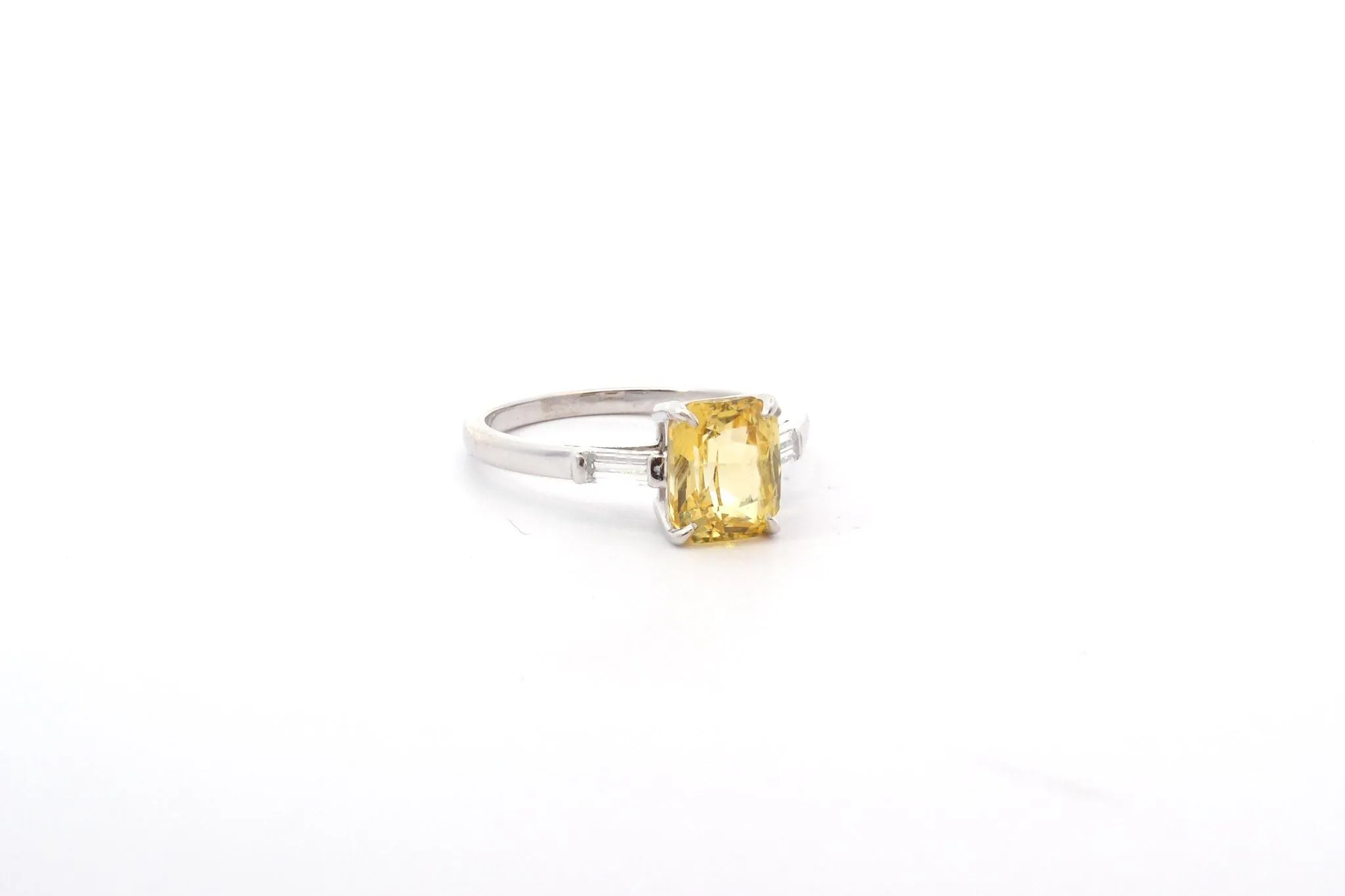 Bague saphir jaune de 2,02cts et diamants sold by 58 Facettes product image thumbnail 4