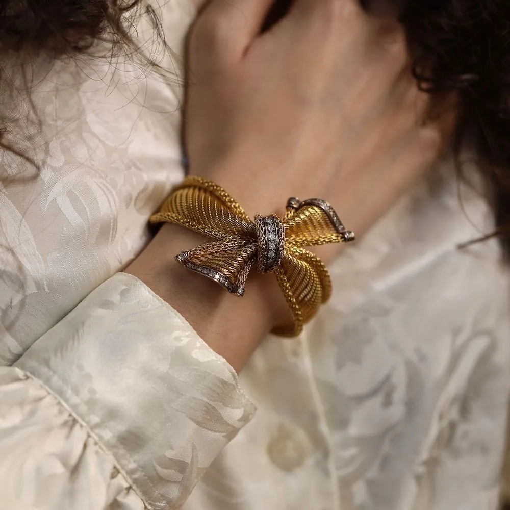 Bracelet en or jaune et platine avec Diamants vers 1950. sold by 58 Facettes product image thumbnail 2