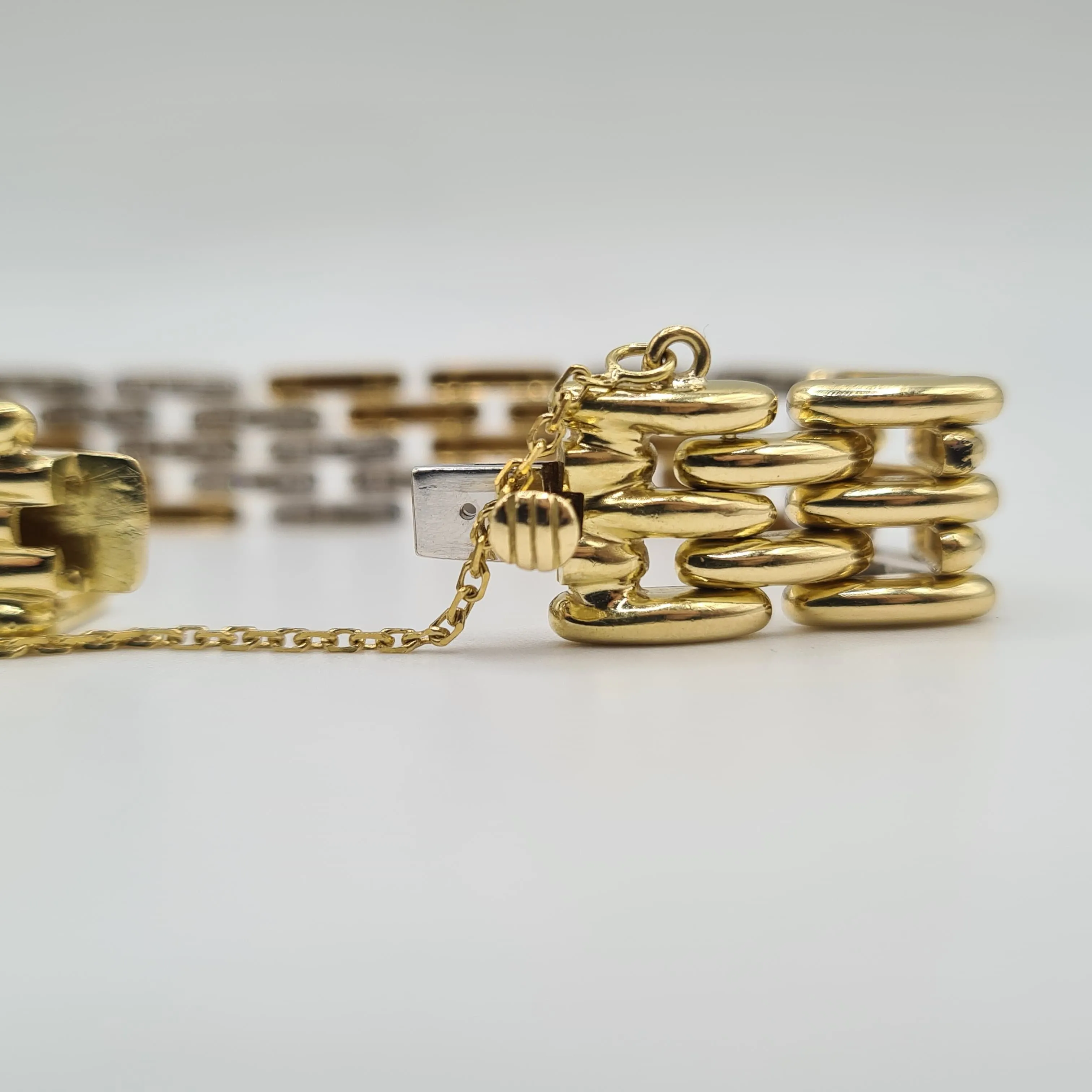 Bracelet or blanc et jaune sertie de diamants sold by 58 Facettes product image thumbnail 4