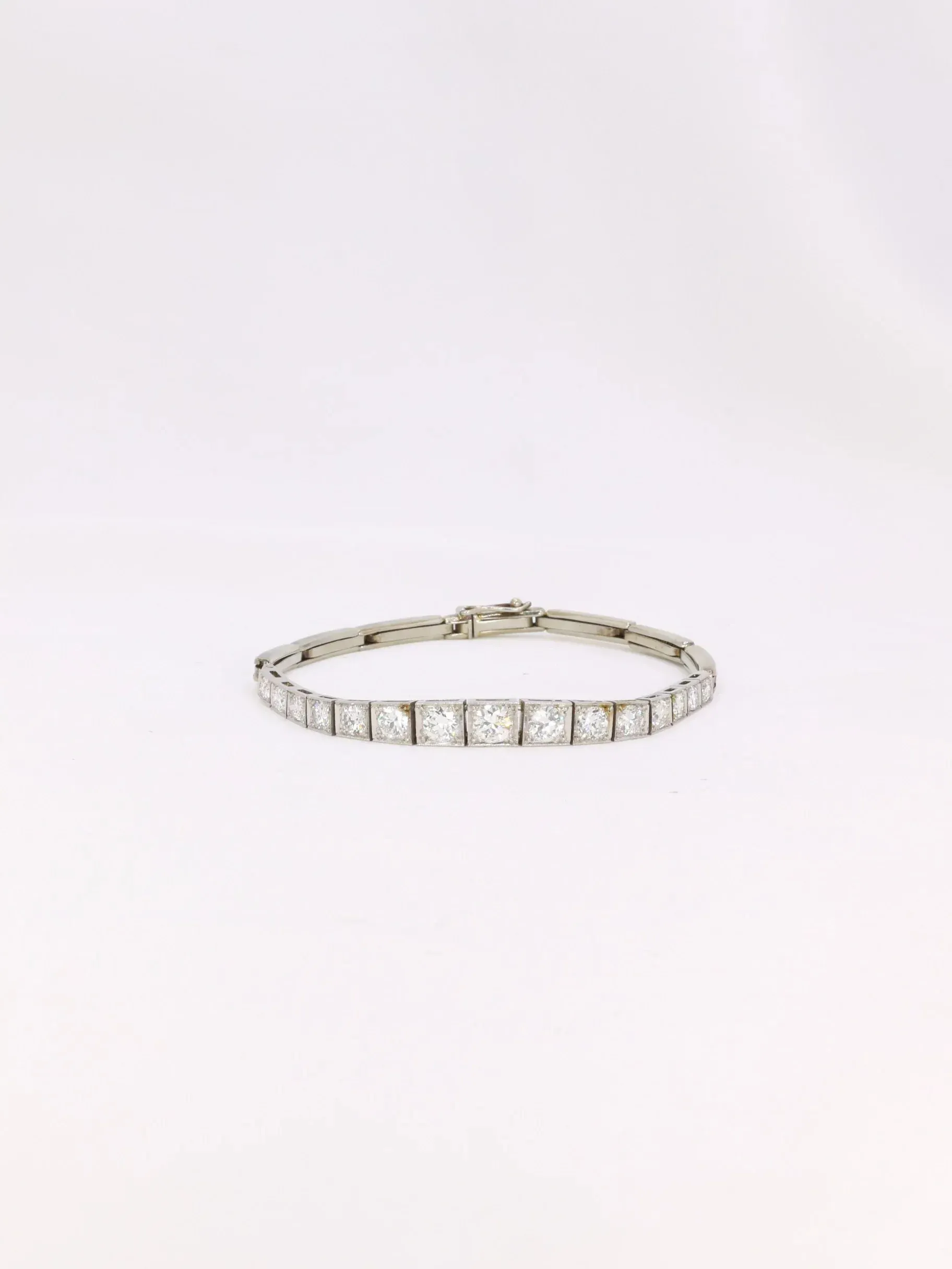 Bracelet vintage chute de diamants 2,5 ct sold by 58 Facettes product image thumbnail 2