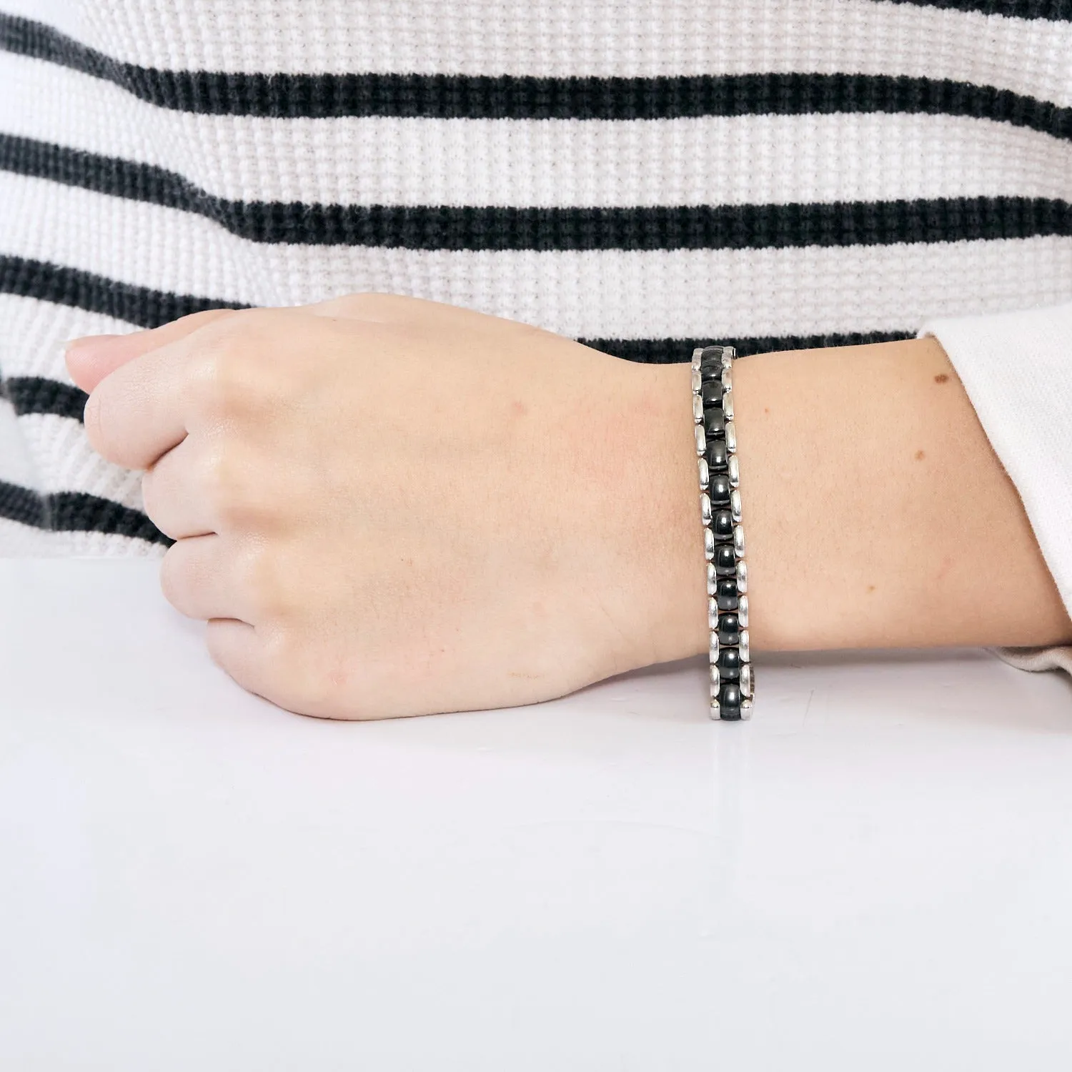 CHANEL - ULTRA - Bracelet or blanc et céramique noire sold by 58 Facettes product image thumbnail 2