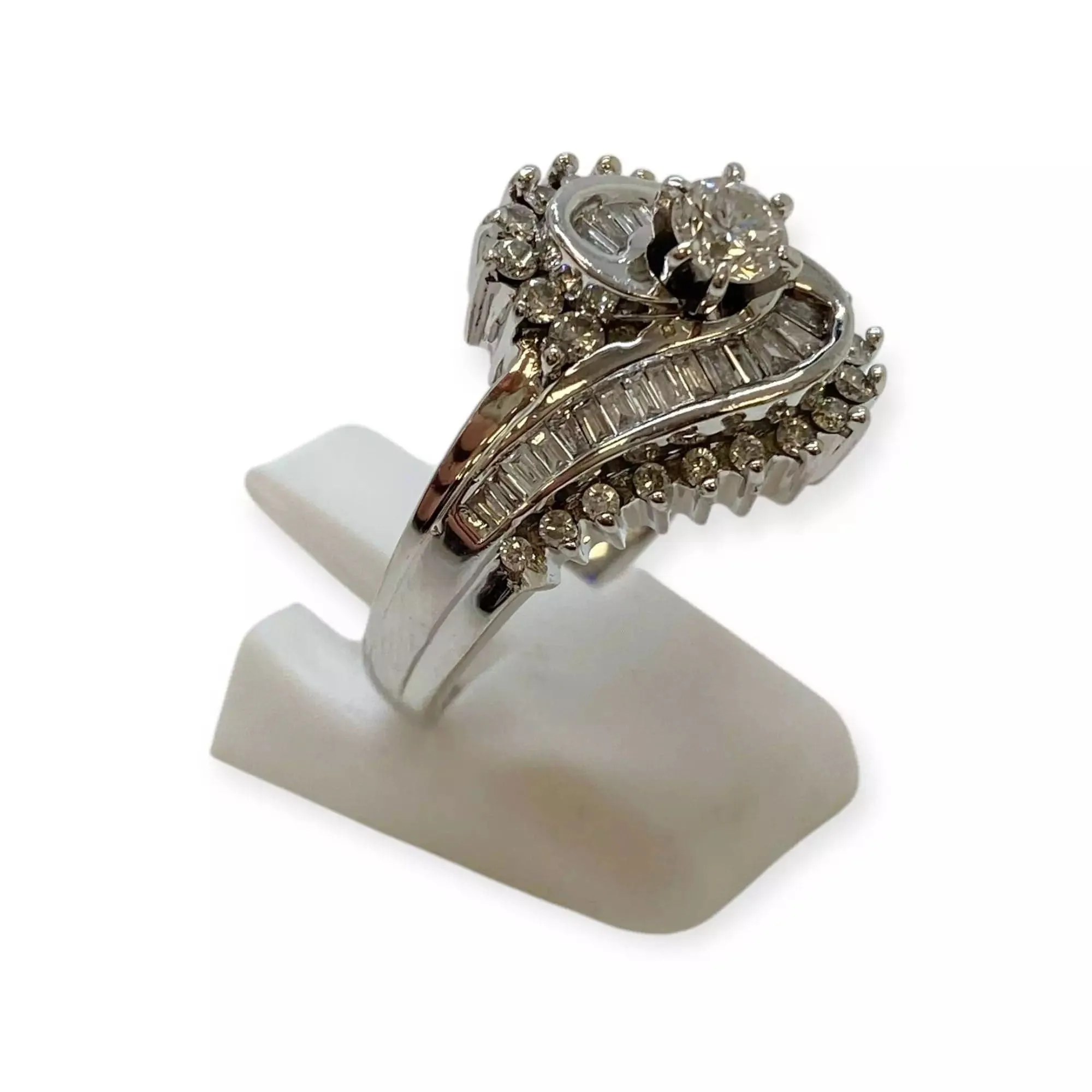 Bague or blanc et diamants sold by 58 Facettes product image thumbnail 2