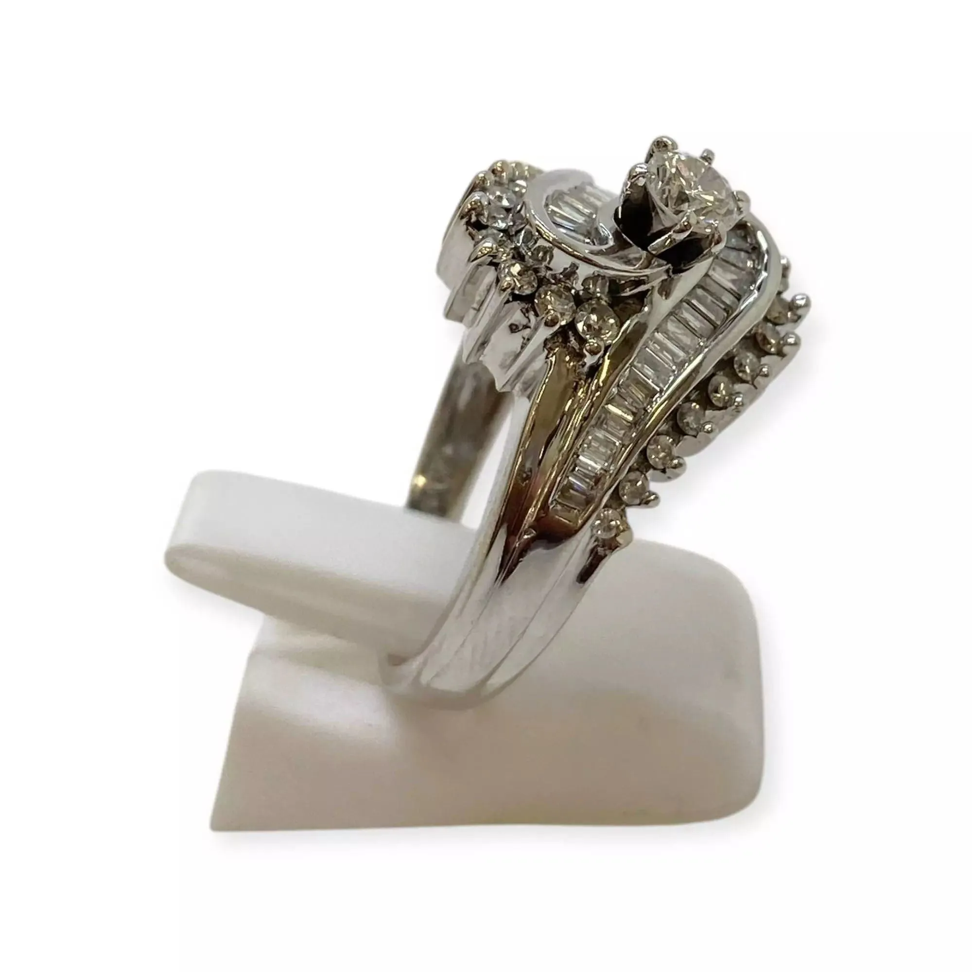 Bague or blanc et diamants sold by 58 Facettes product image thumbnail 3