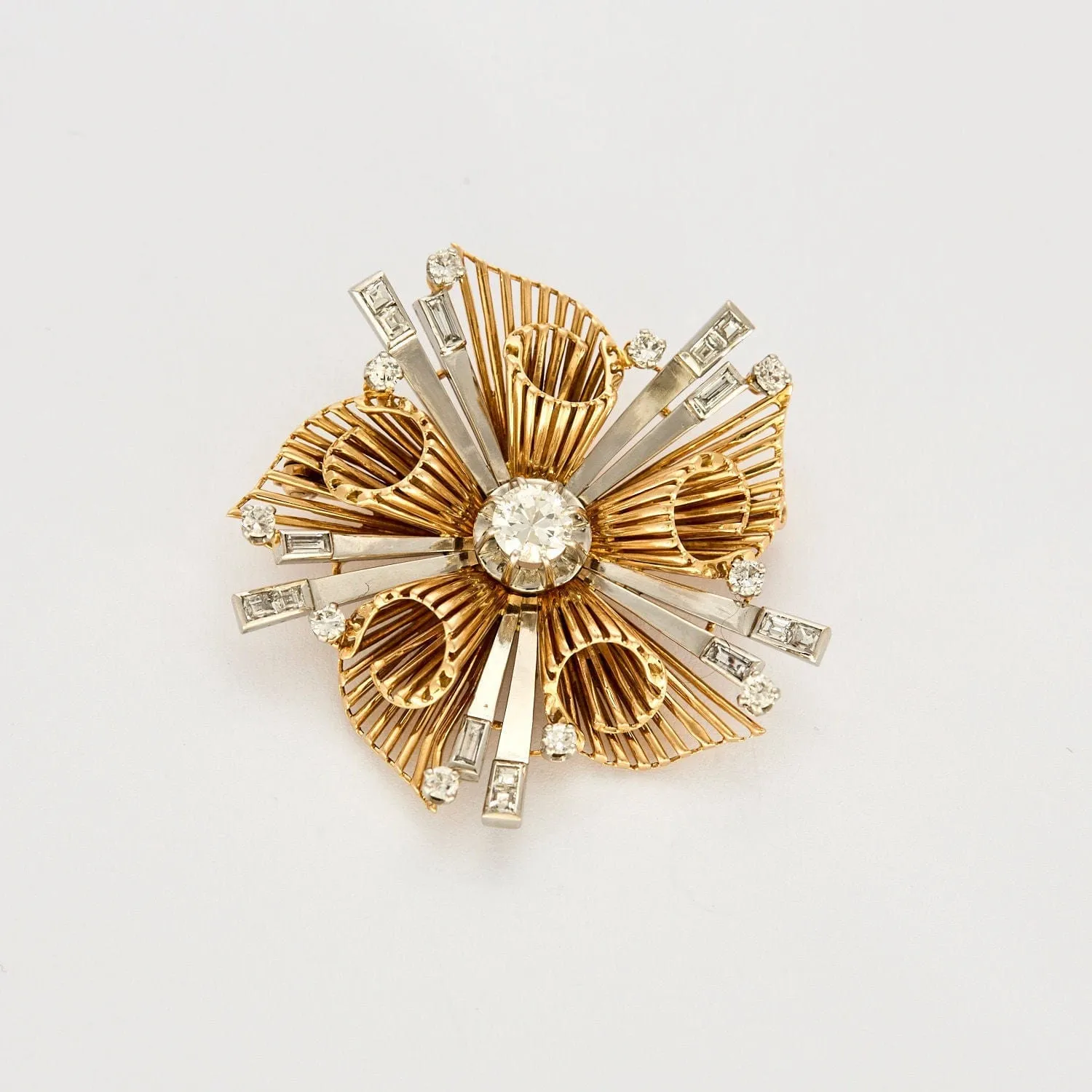 Broche Rayonnante Or Deux Tons Diamants sold by 58 Facettes product image thumbnail 3