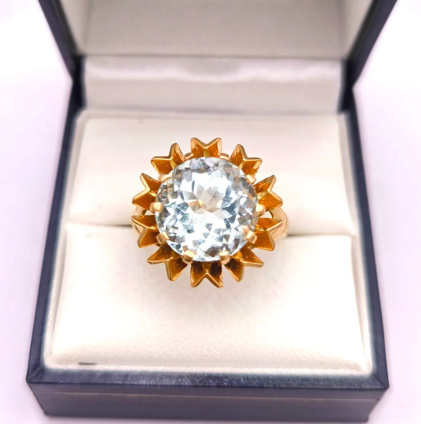 Bague cocktail en or jaune ornée d'une importante Aigue marine sold by 58 Facettes product image thumbnail 5