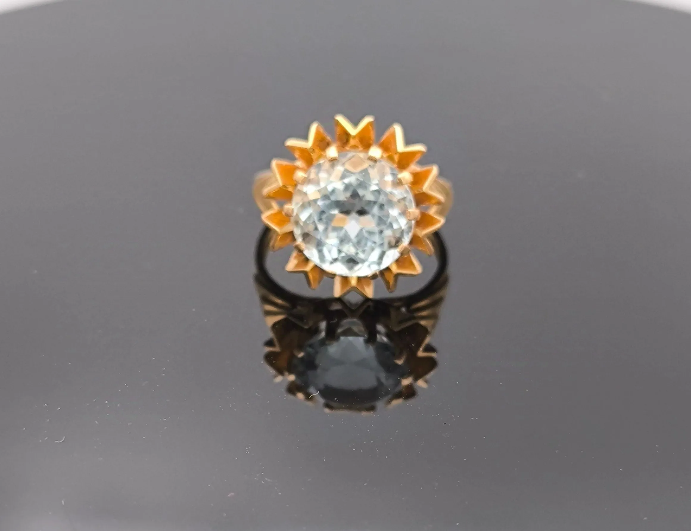 Bague cocktail en or jaune ornée d'une importante Aigue marine sold by 58 Facettes product image thumbnail 2