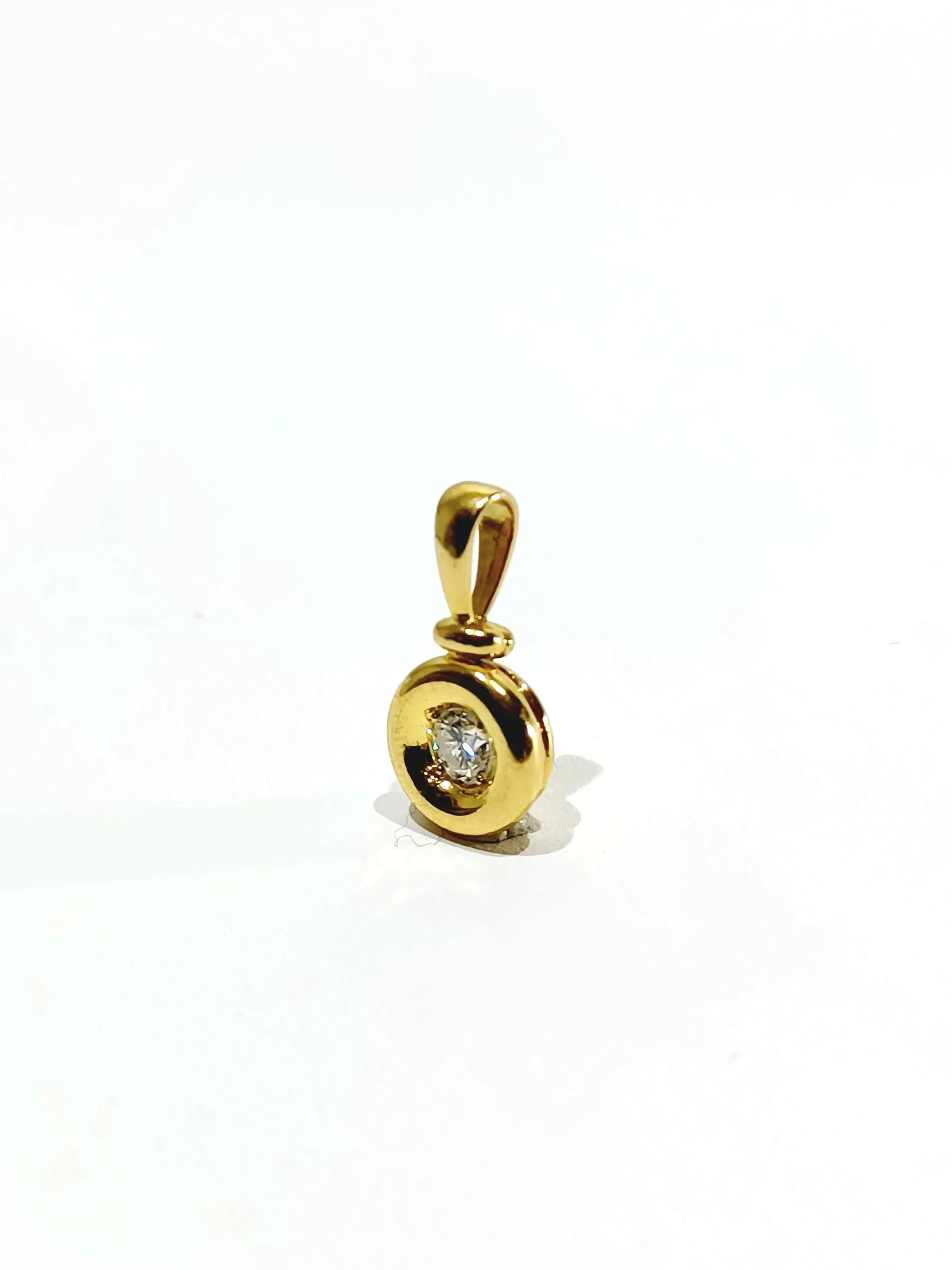 Pendentif en or jaune et diamant sold by 58 Facettes product image thumbnail 5