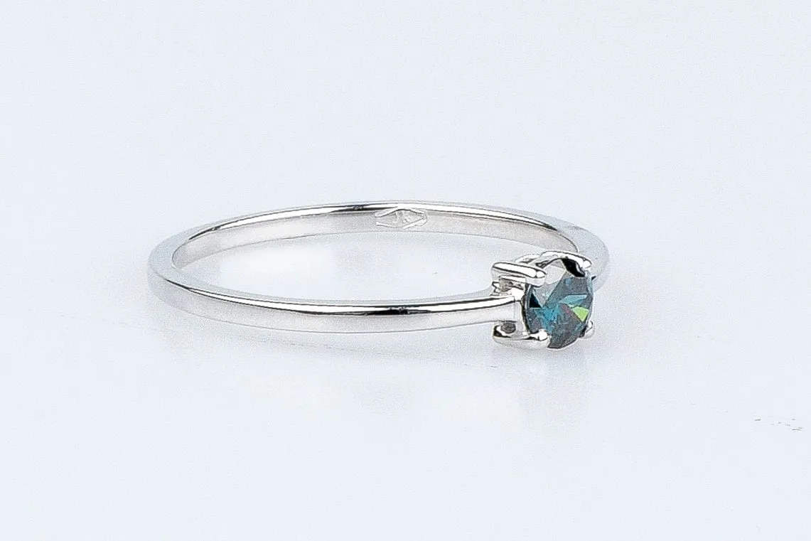Bague solitaire diamant fancy blue en or blanc sold by 58 Facettes product image thumbnail 2