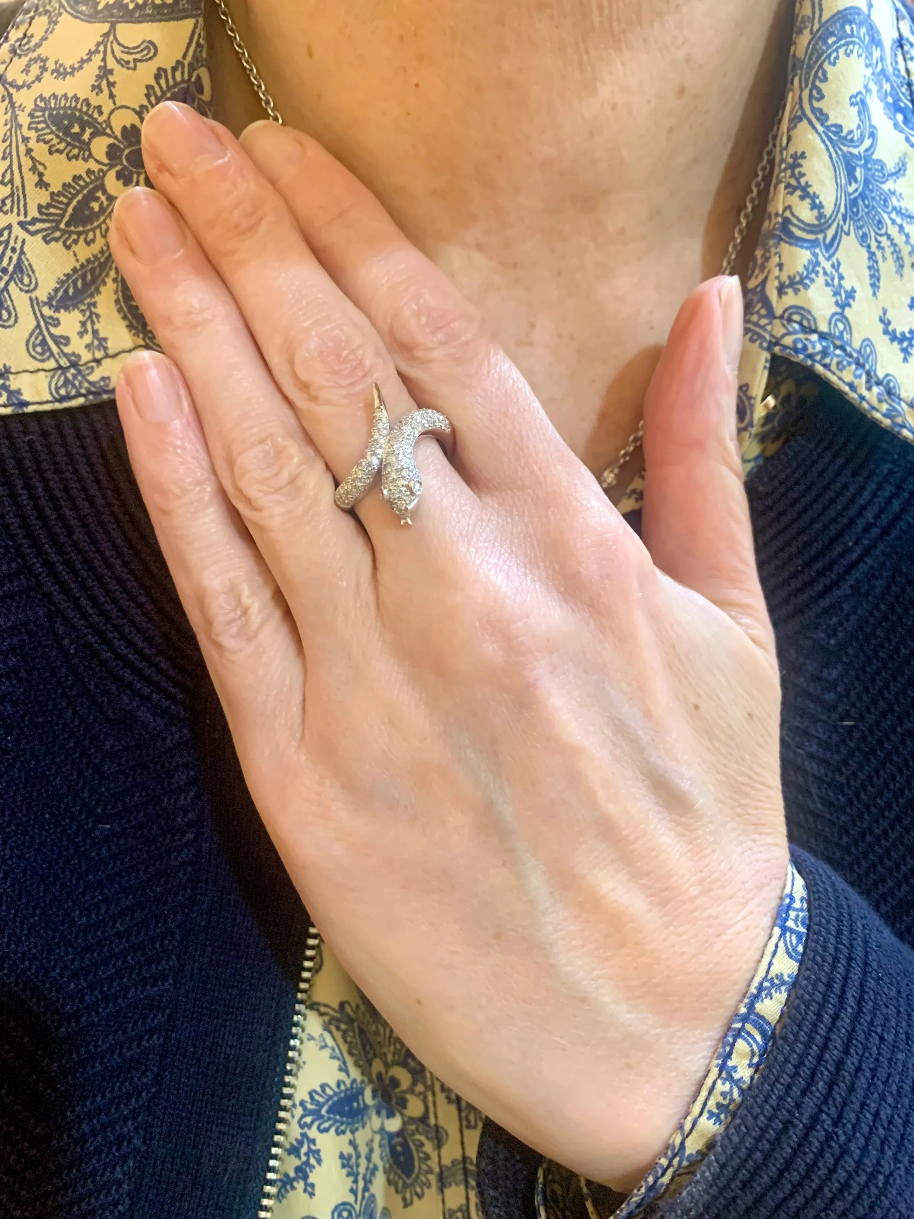 Bague Serpent Diamants or blanc 18 Carats sold by 58 Facettes product image thumbnail 2