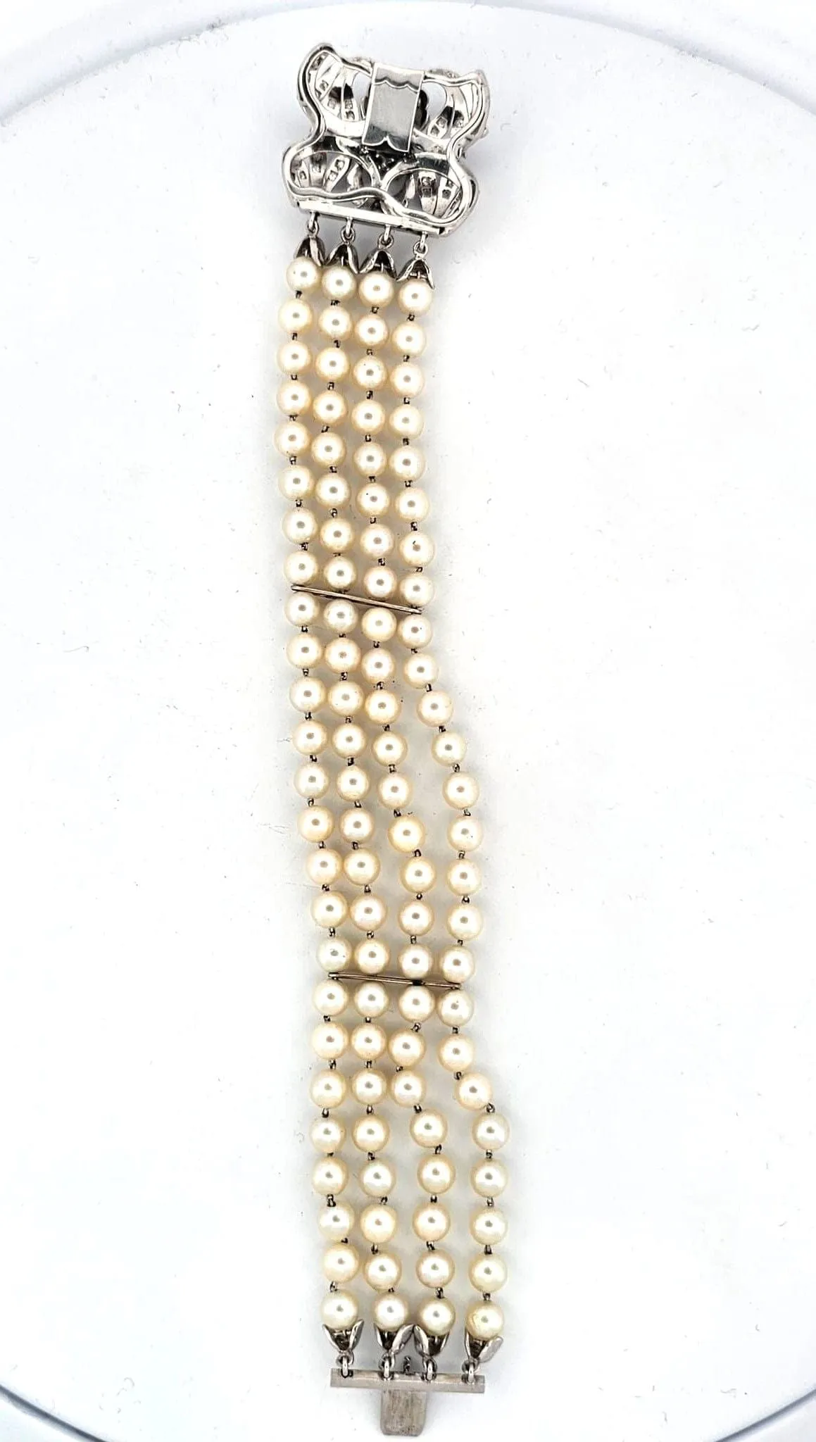 Bracelet de perles avec fermoir en or blanc massif et diamants sold by 58 Facettes product image thumbnail 3