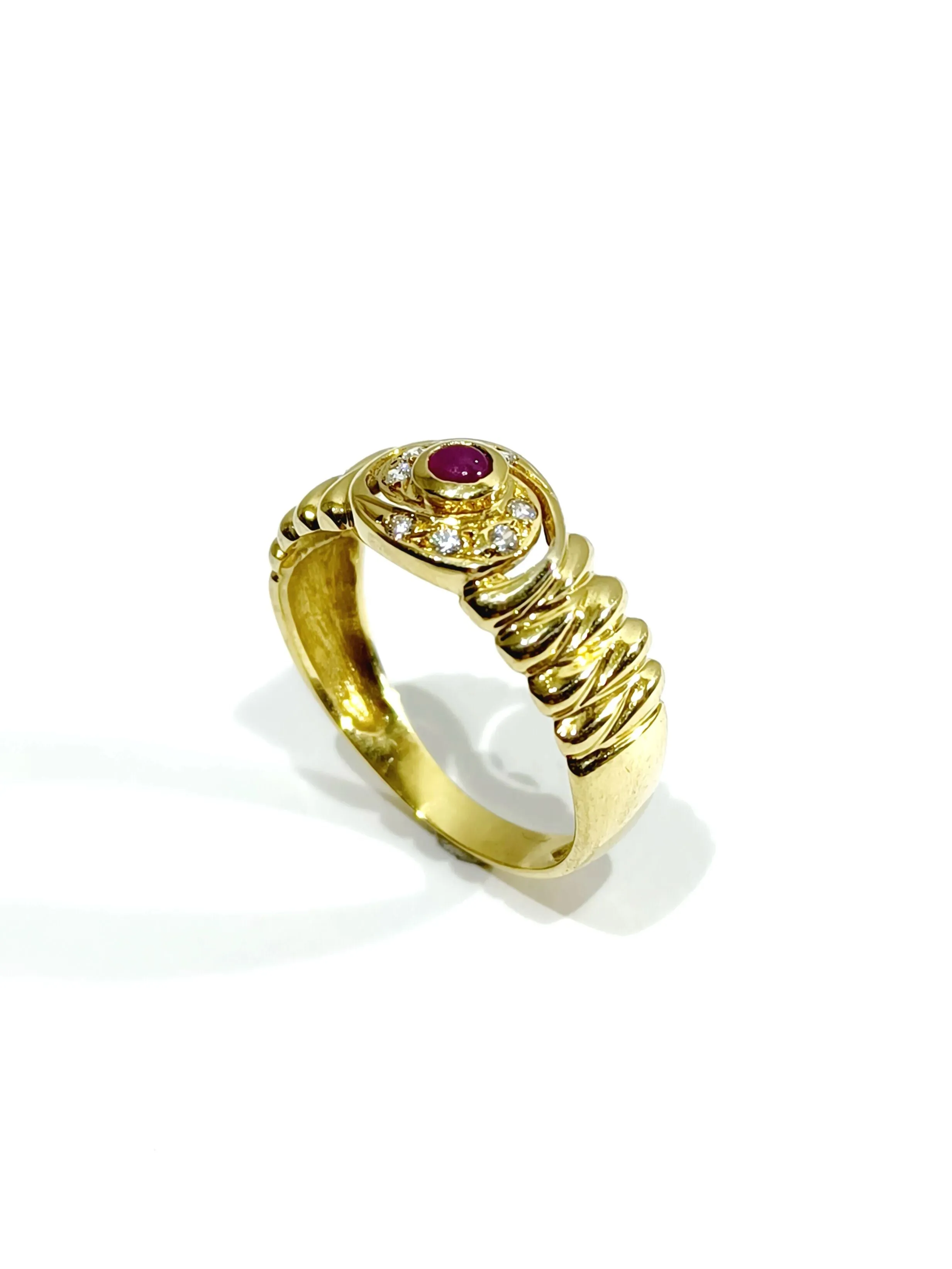 Bague or Rubis et Diamants sold by 58 Facettes