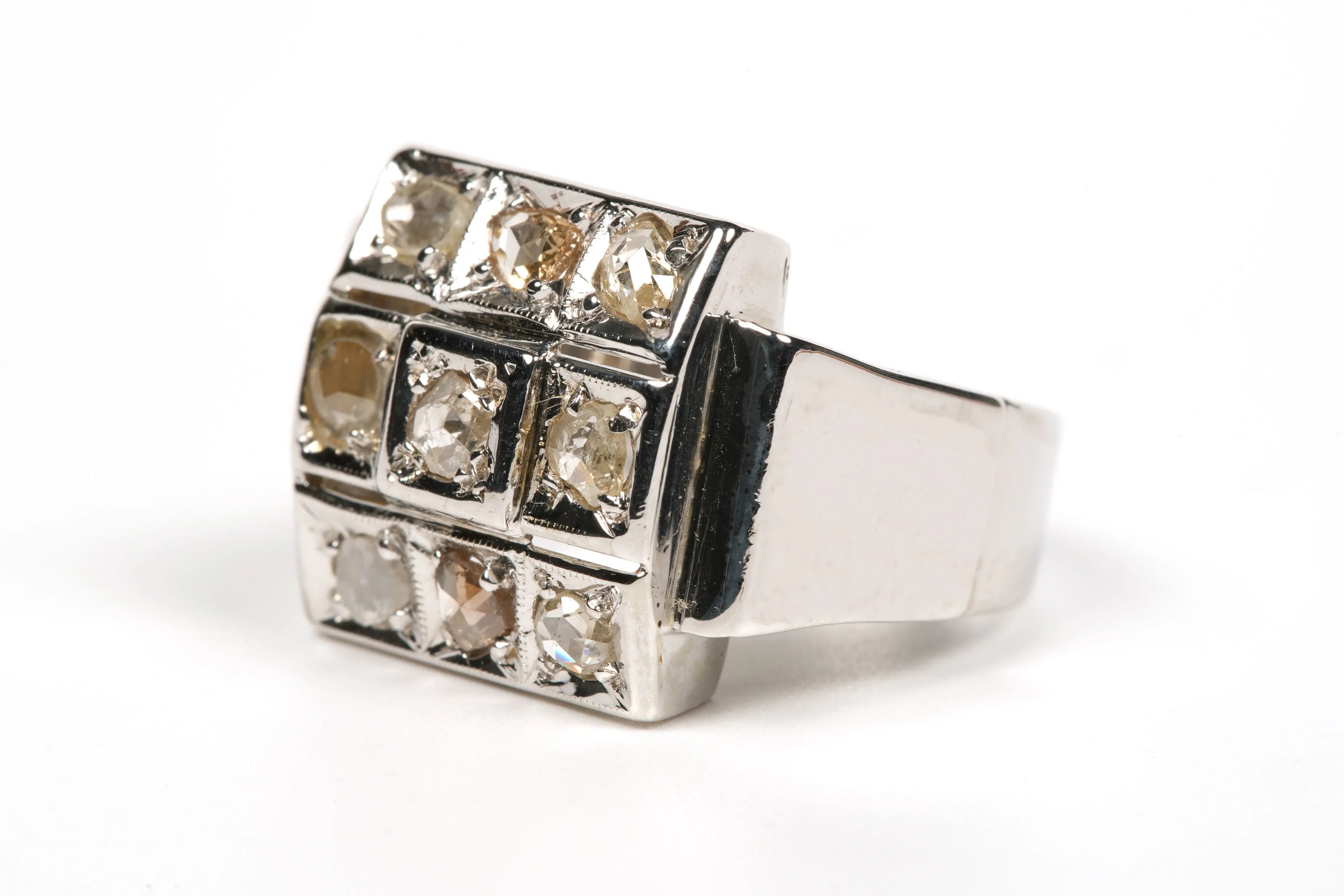 Bague "tank" Art Déco en or blanc sertie de diamants sold by 58 Facettes product image thumbnail 2