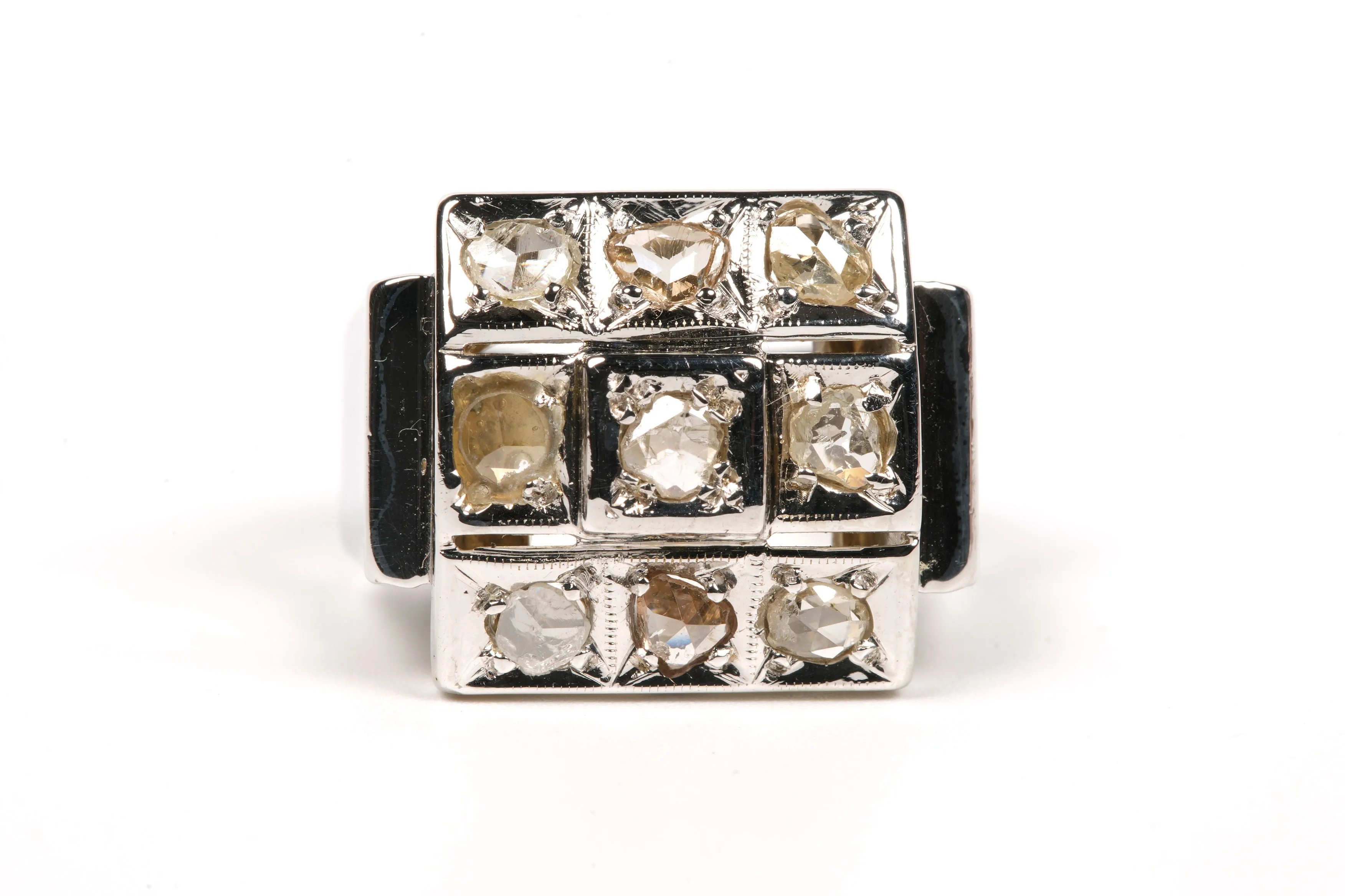 Bague "tank" Art Déco en or blanc sertie de diamants sold by 58 Facettes