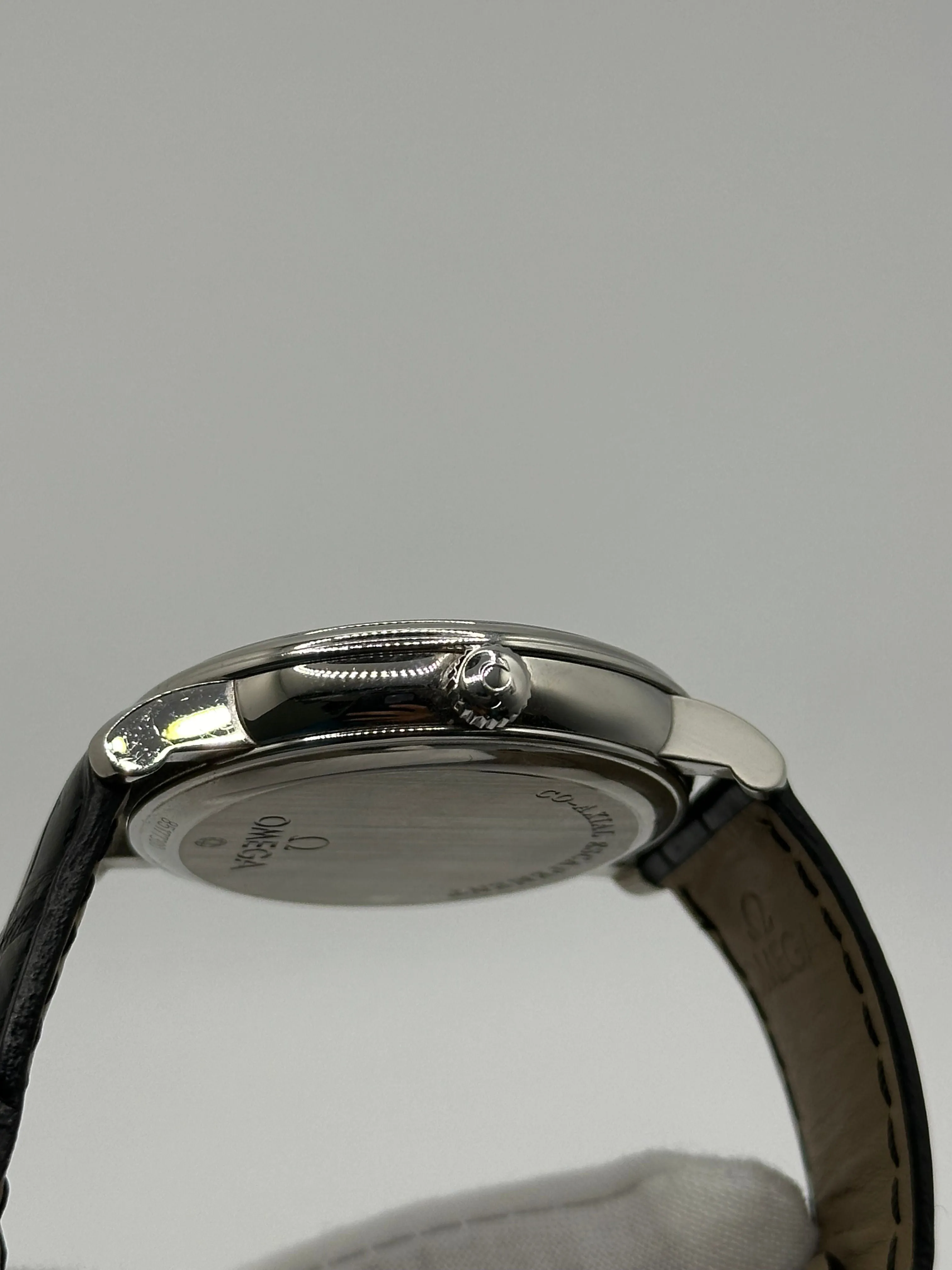 Omega DeVille Co-Axial sold by 58 Facettes product image thumbnail 4
