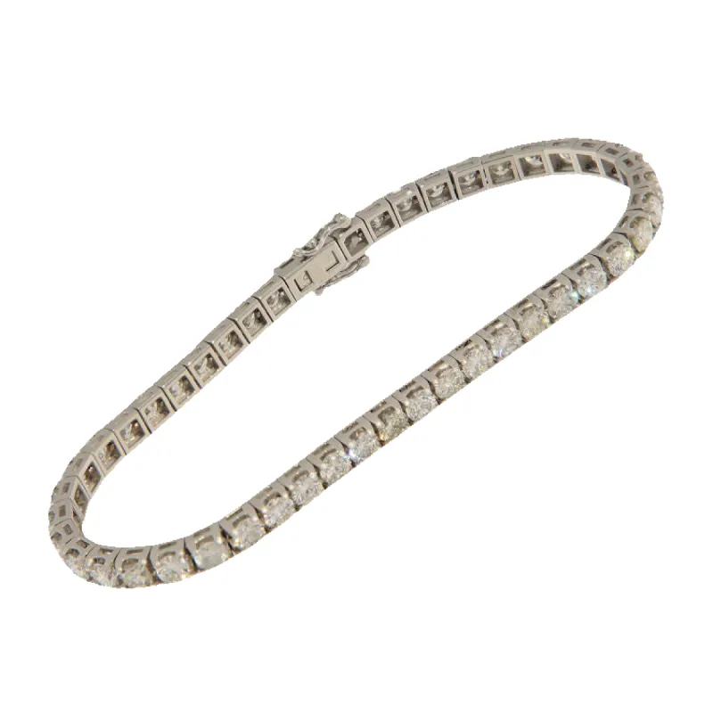 Bracelet tennis en or blanc avec diamants taille brillant 8,27 ct sold by 58 Facettes