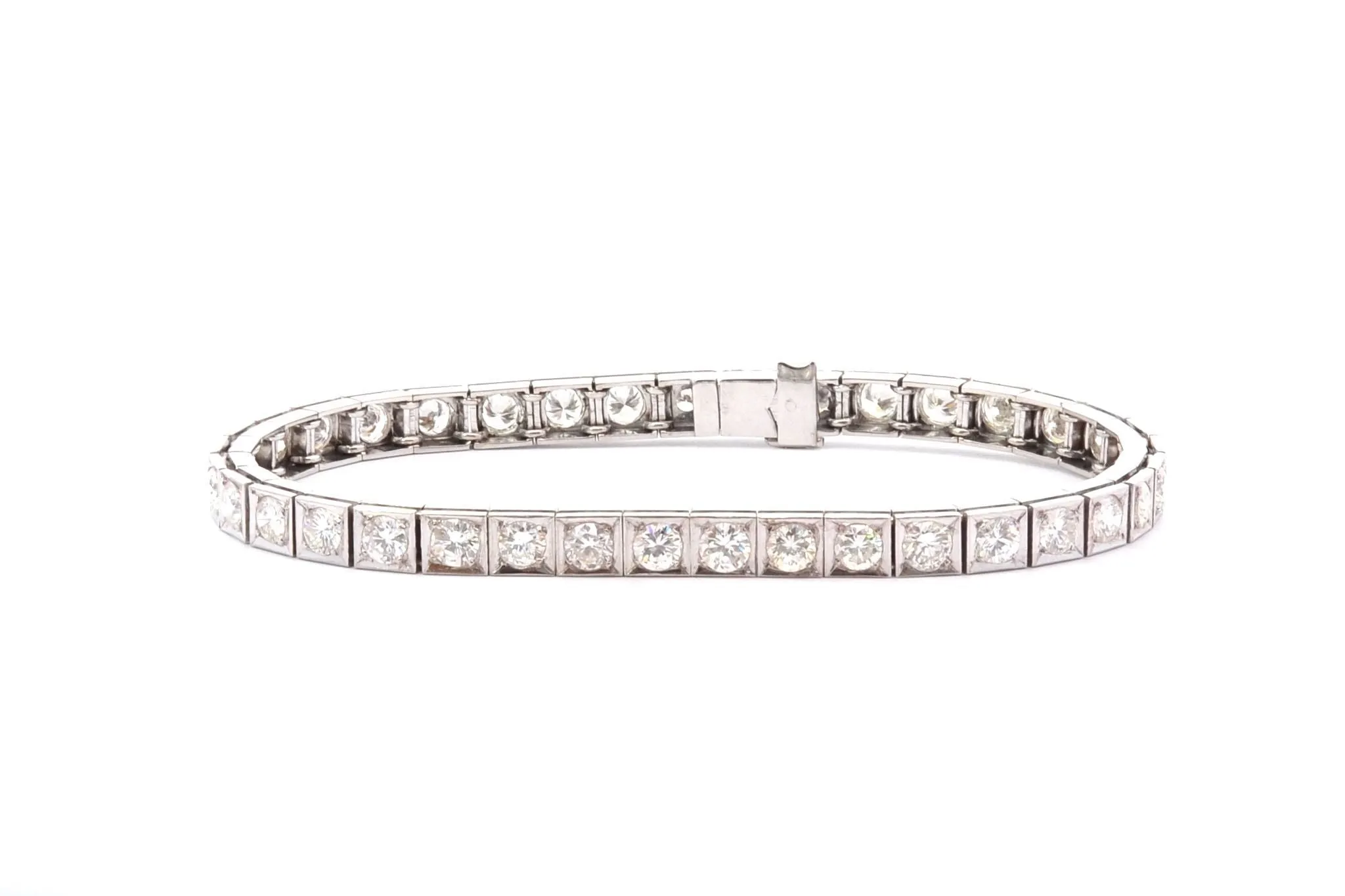 Bracelet vintage diamants en or 18k sold by 58 Facettes