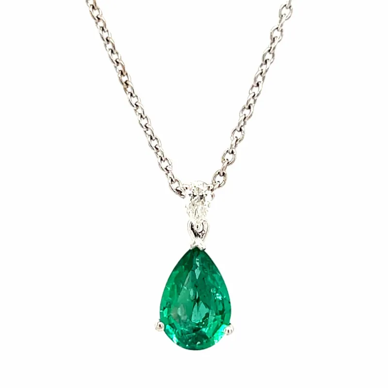Collier pendentif émeraude 1, 32 diamants or blanc 18 carats sold by 58 Facettes