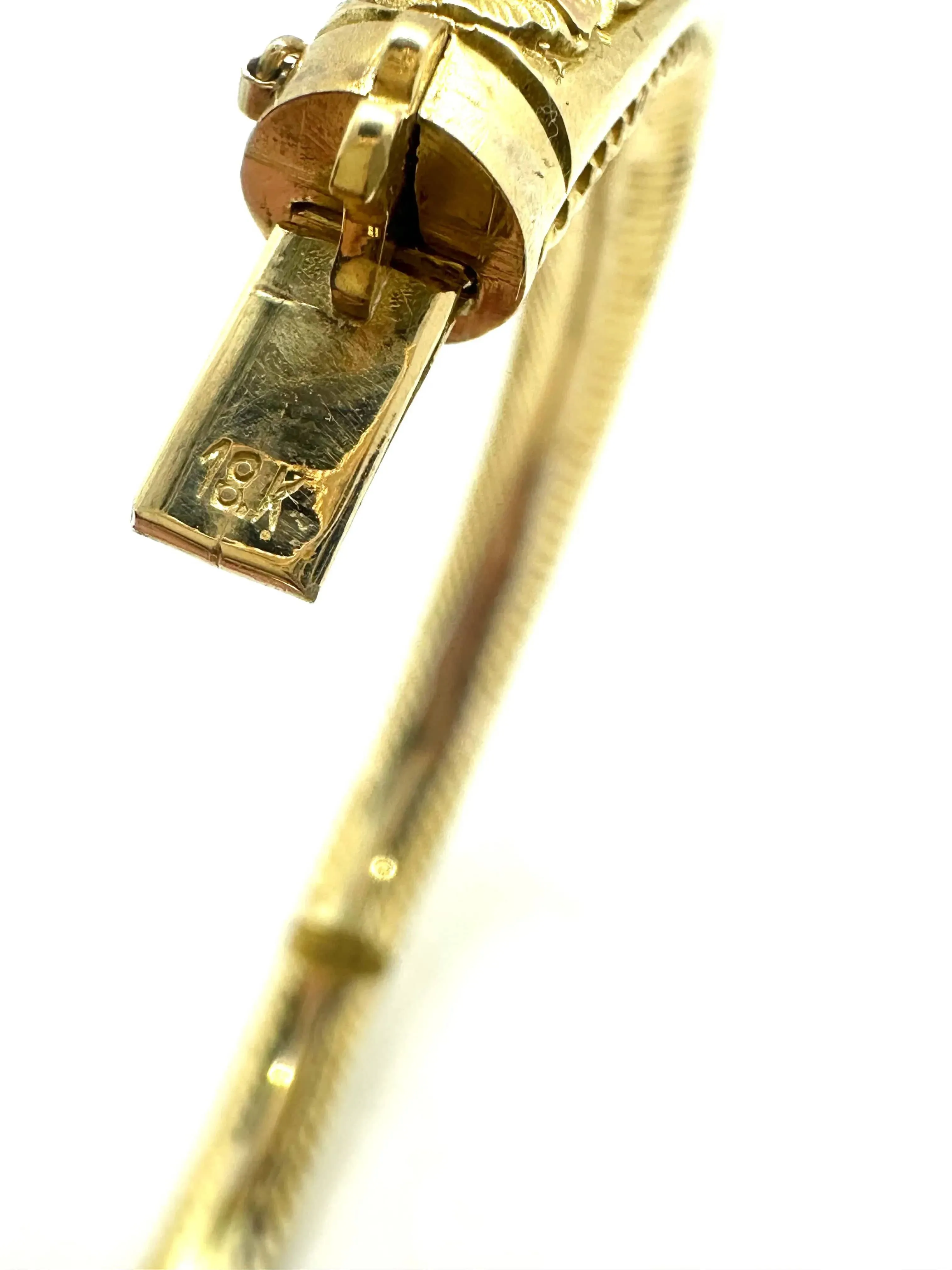 Bracelet vintage en or fabriqué à partir d'un tube creux, début des années 1900 sold by 58 Facettes product image thumbnail 4