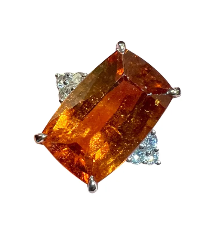 Bague Or, Grenat Spéssartite de 6.40 ct,  6 Diamants sold by 58 Facettes