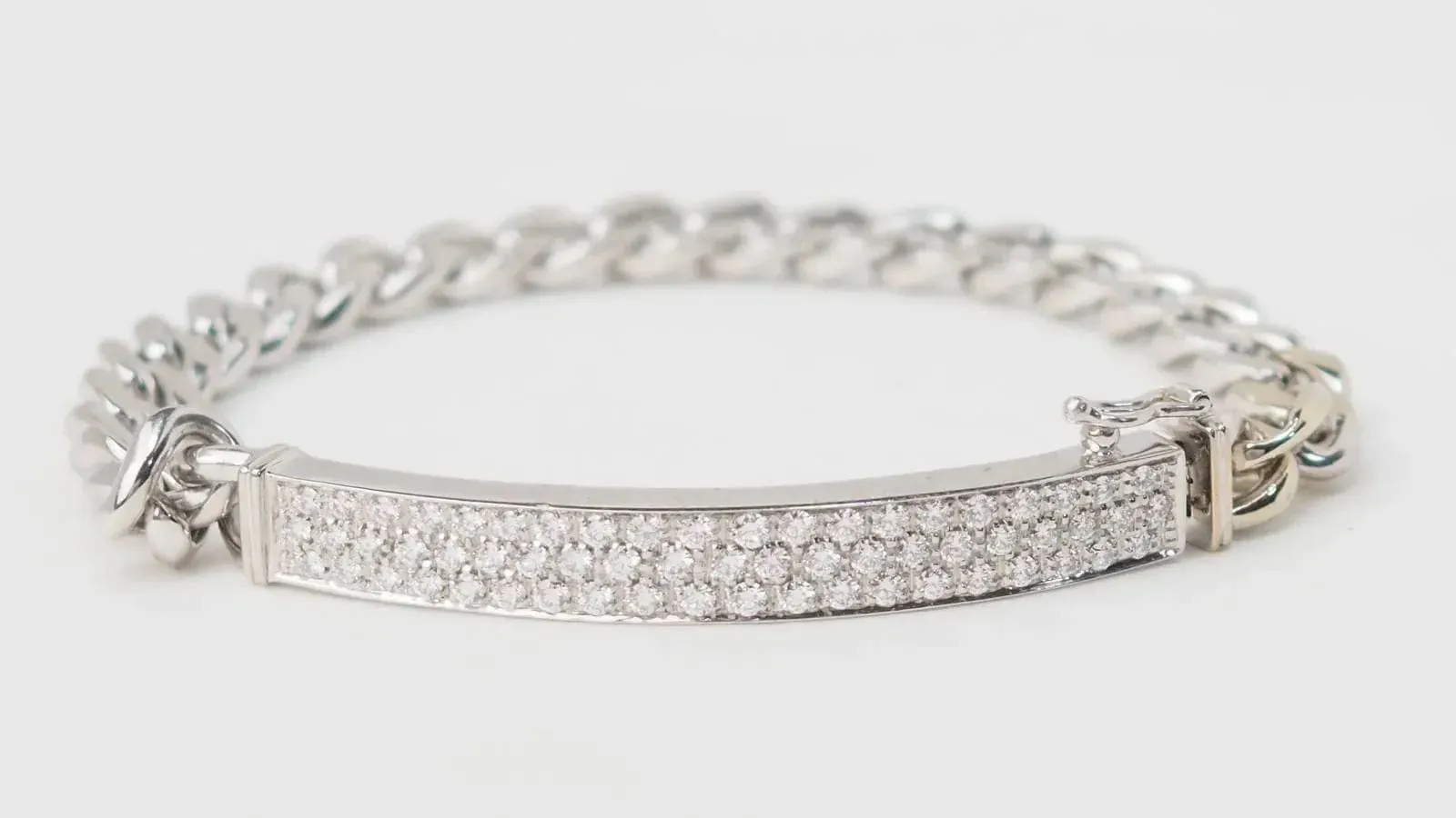 Bracelet souple en or blanc pavé de diamants sold by 58 Facettes product image thumbnail 5