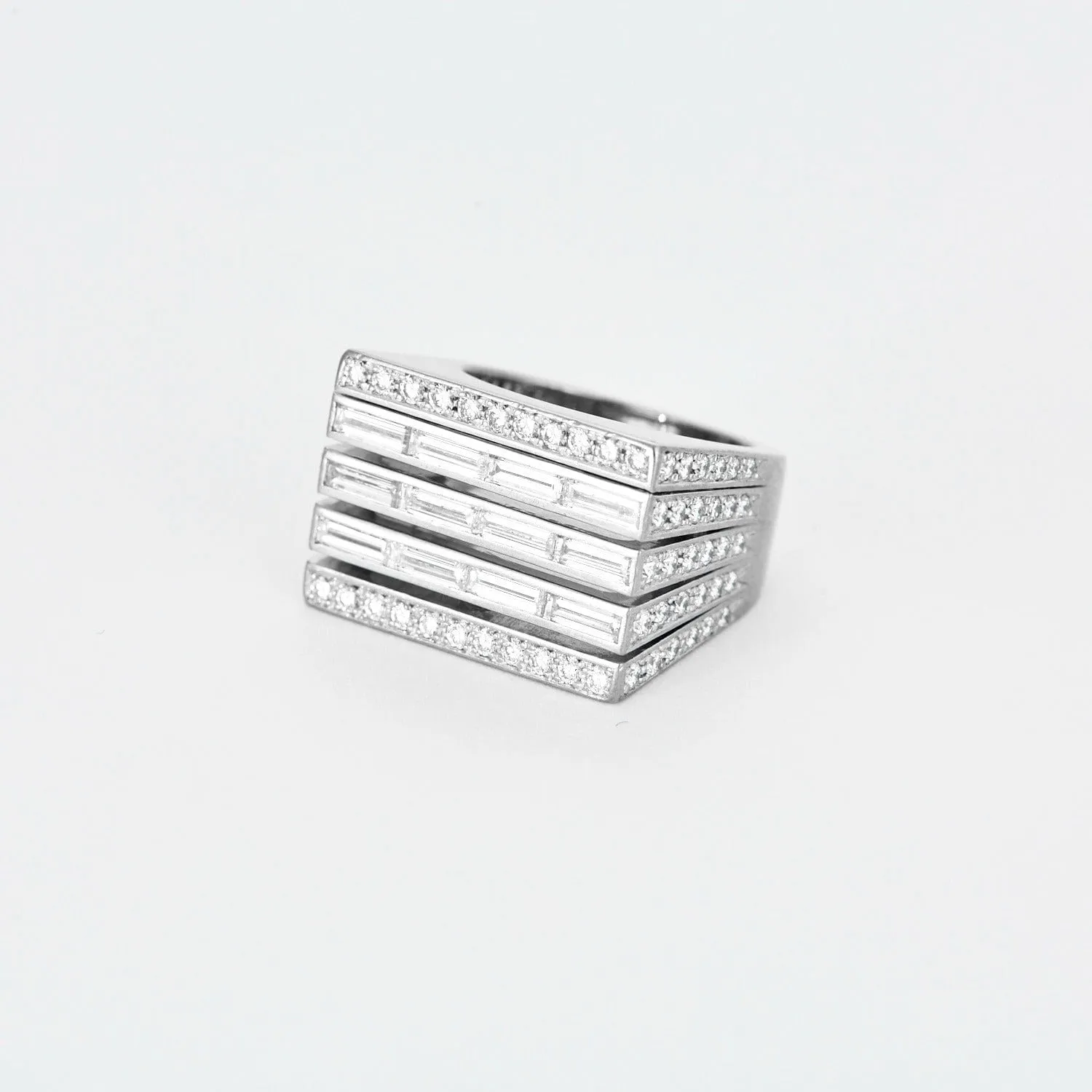 PIAGET - Freedom- Bague en or blanc et diamants sold by 58 Facettes product image thumbnail 4