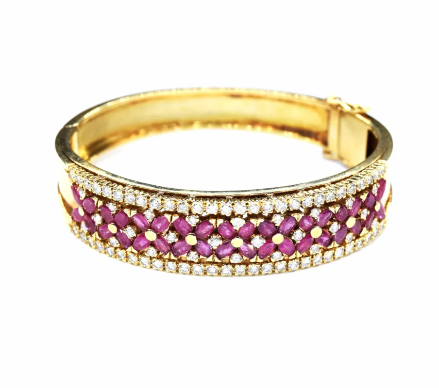 Bracelet vintage or rubis diamants sold by 58 Facettes