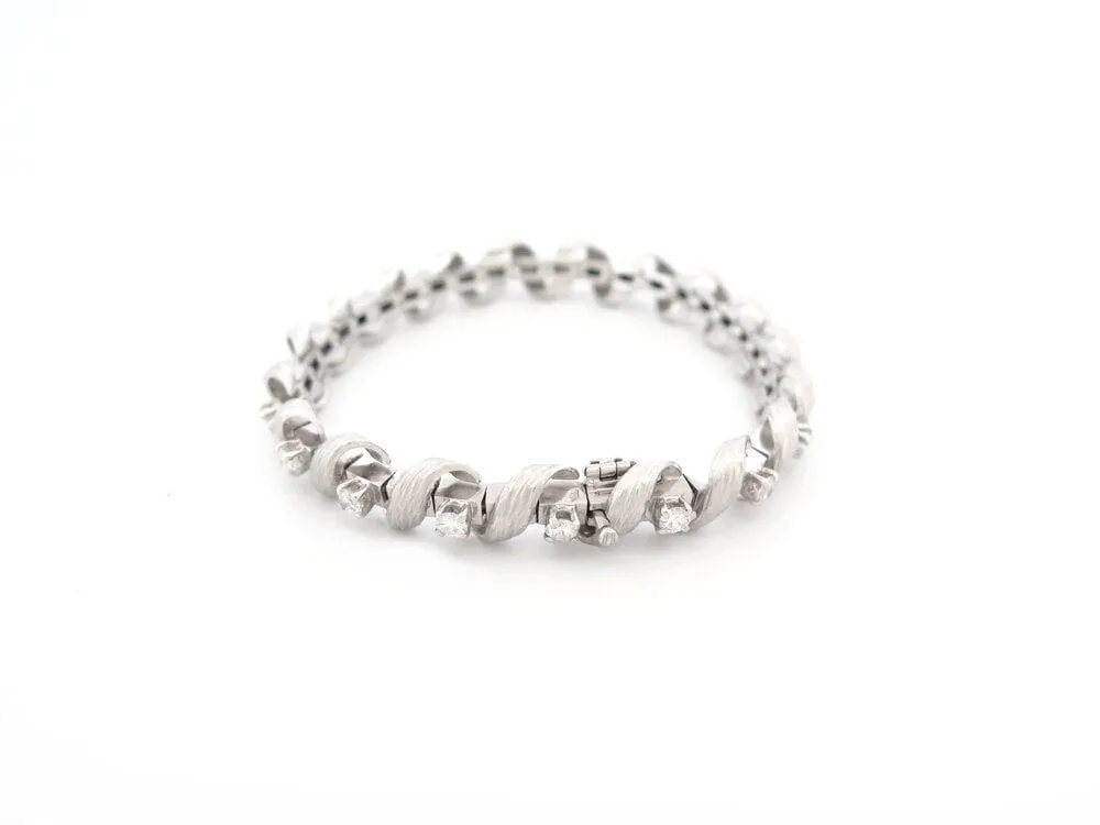 vintage bracelet art deco serti de 19 diamants 1.9ct en or blanc 18k 35gr sold by 58 Facettes product image thumbnail 3