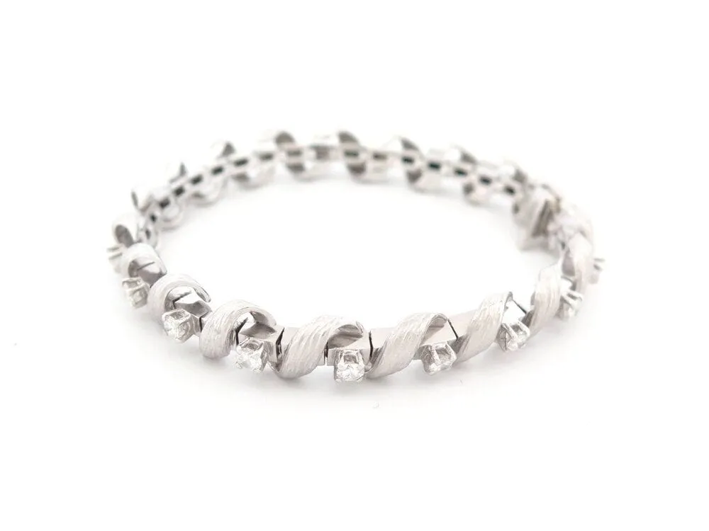 vintage bracelet art deco serti de 19 diamants 1.9ct en or blanc 18k 35gr sold by 58 Facettes product image thumbnail 2