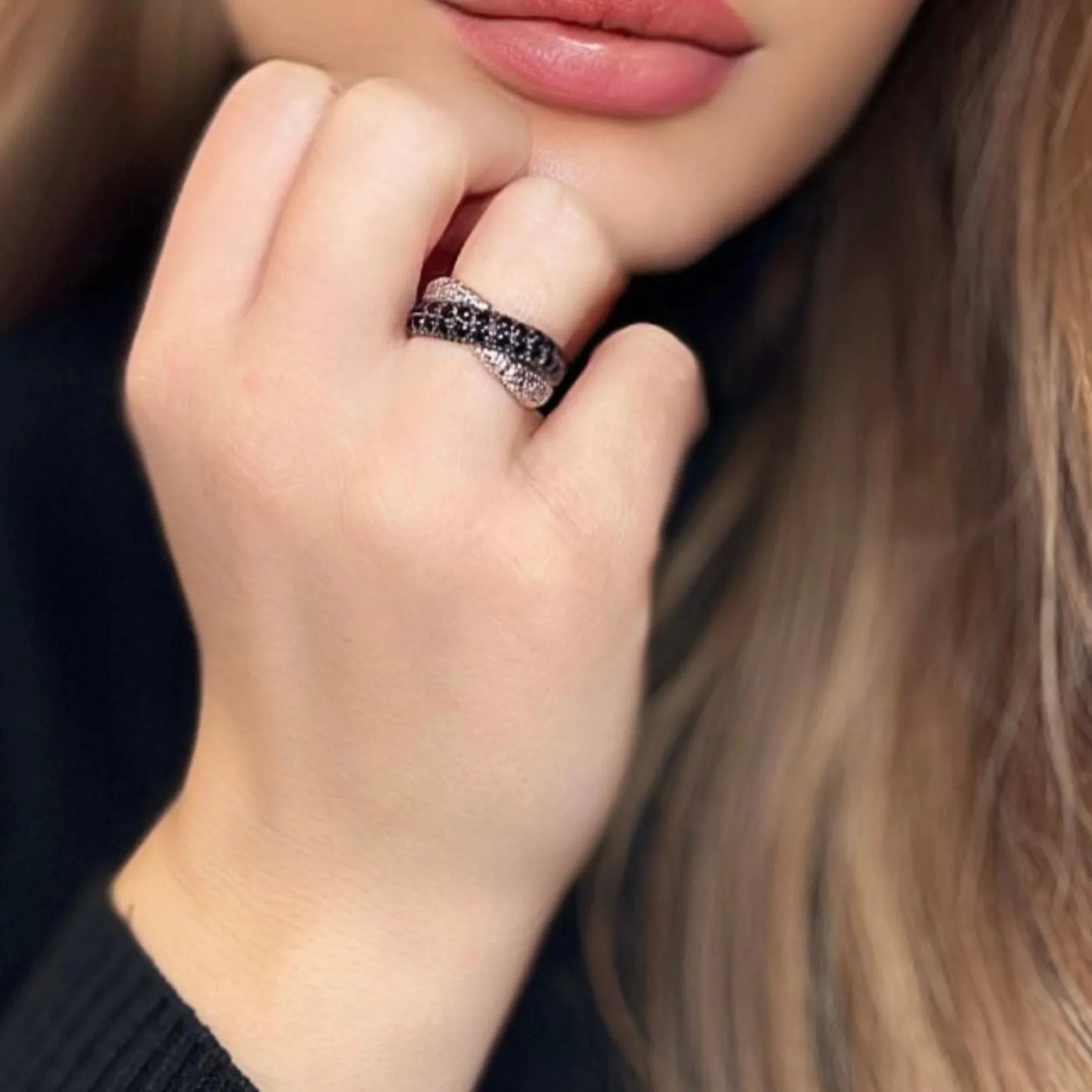 Bague Bandeau Croisée Or Jaune Diamants sold by 58 Facettes product image thumbnail 2