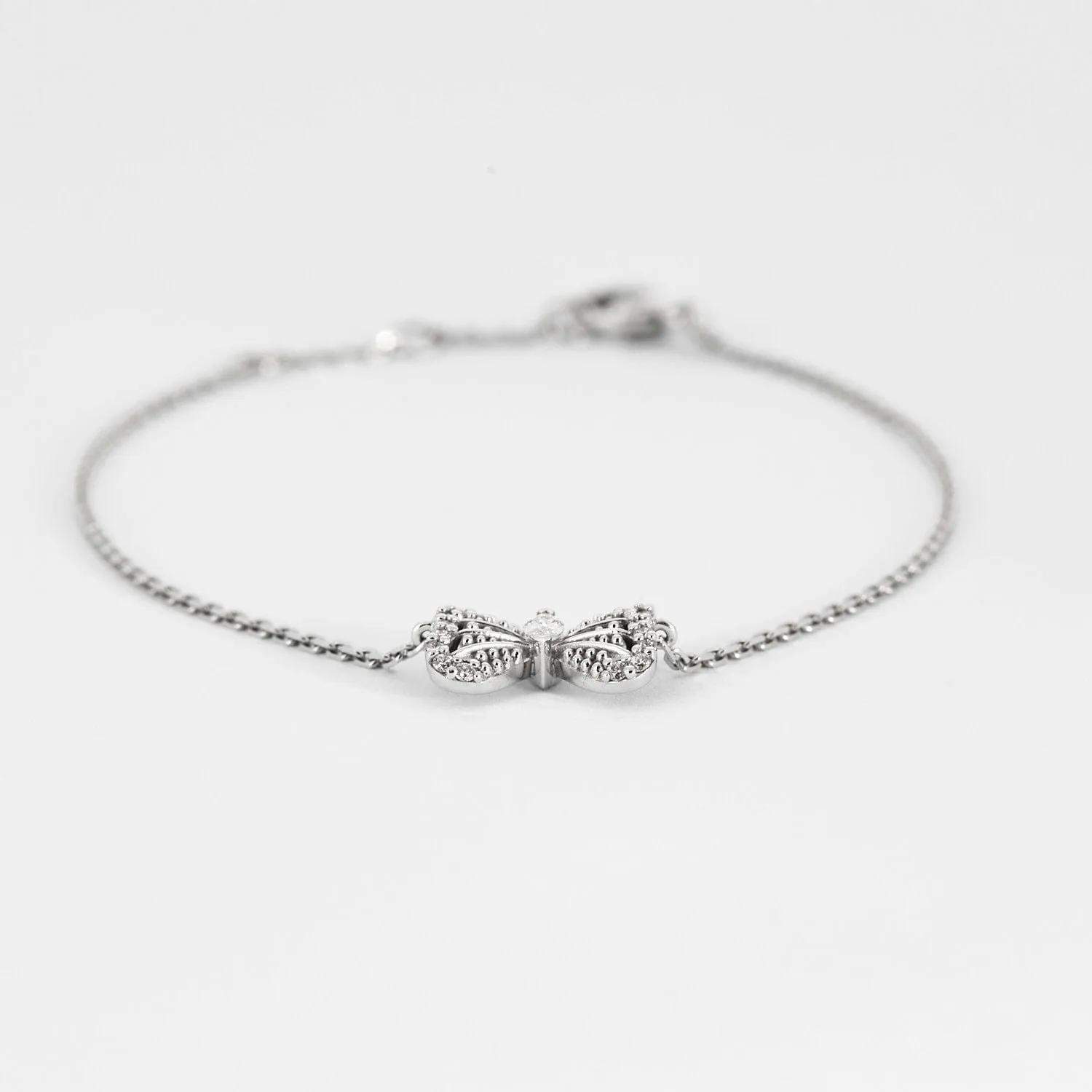 DE BEERS - PORTRAITS DE LA NATURE PAPILLON - Bracelet en or blanc et diamants sold by 58 Facettes product image thumbnail 4