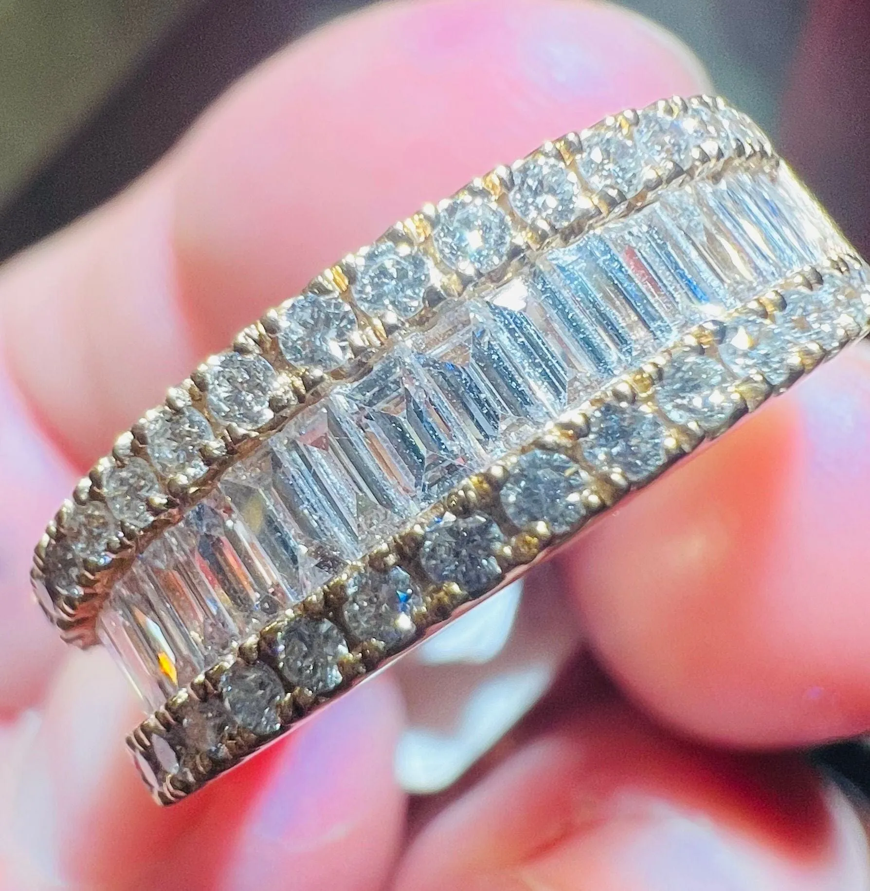 Bague demi-alliance or jaune, diamants baguette, pavage sold by 58 Facettes product image thumbnail 3