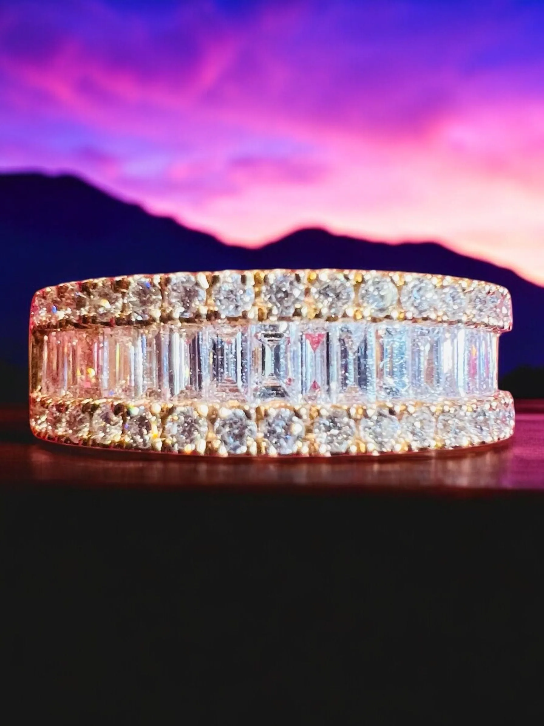 Bague demi-alliance or jaune, diamants baguette, pavage sold by 58 Facettes product image thumbnail 4