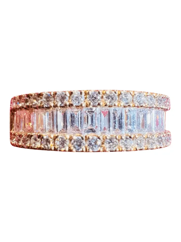 Bague demi-alliance or jaune, diamants baguette, pavage sold by 58 Facettes