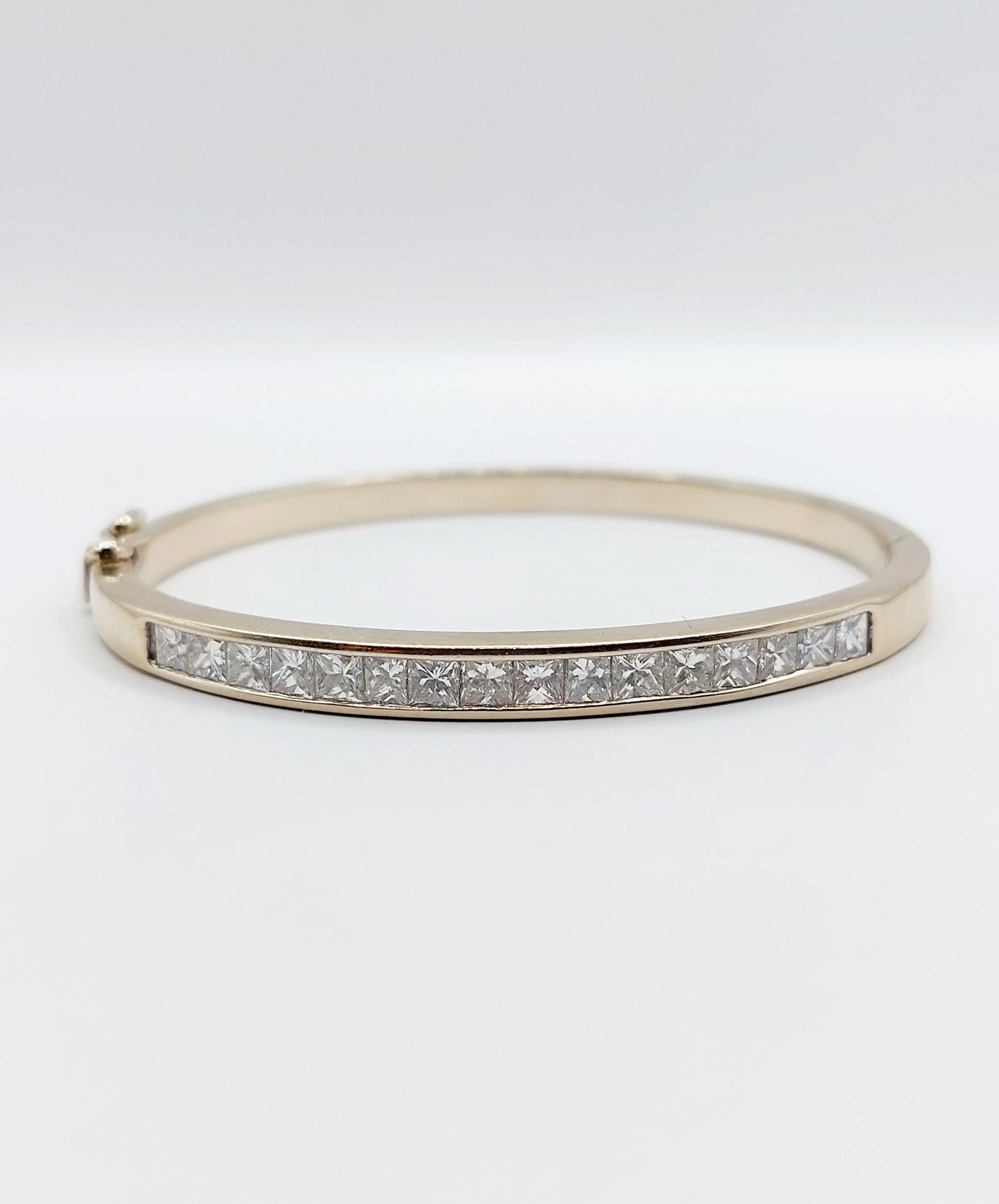 Bracelet Art Déco jonc or blanc diamants taille princesse sold by 58 Facettes product image thumbnail 5