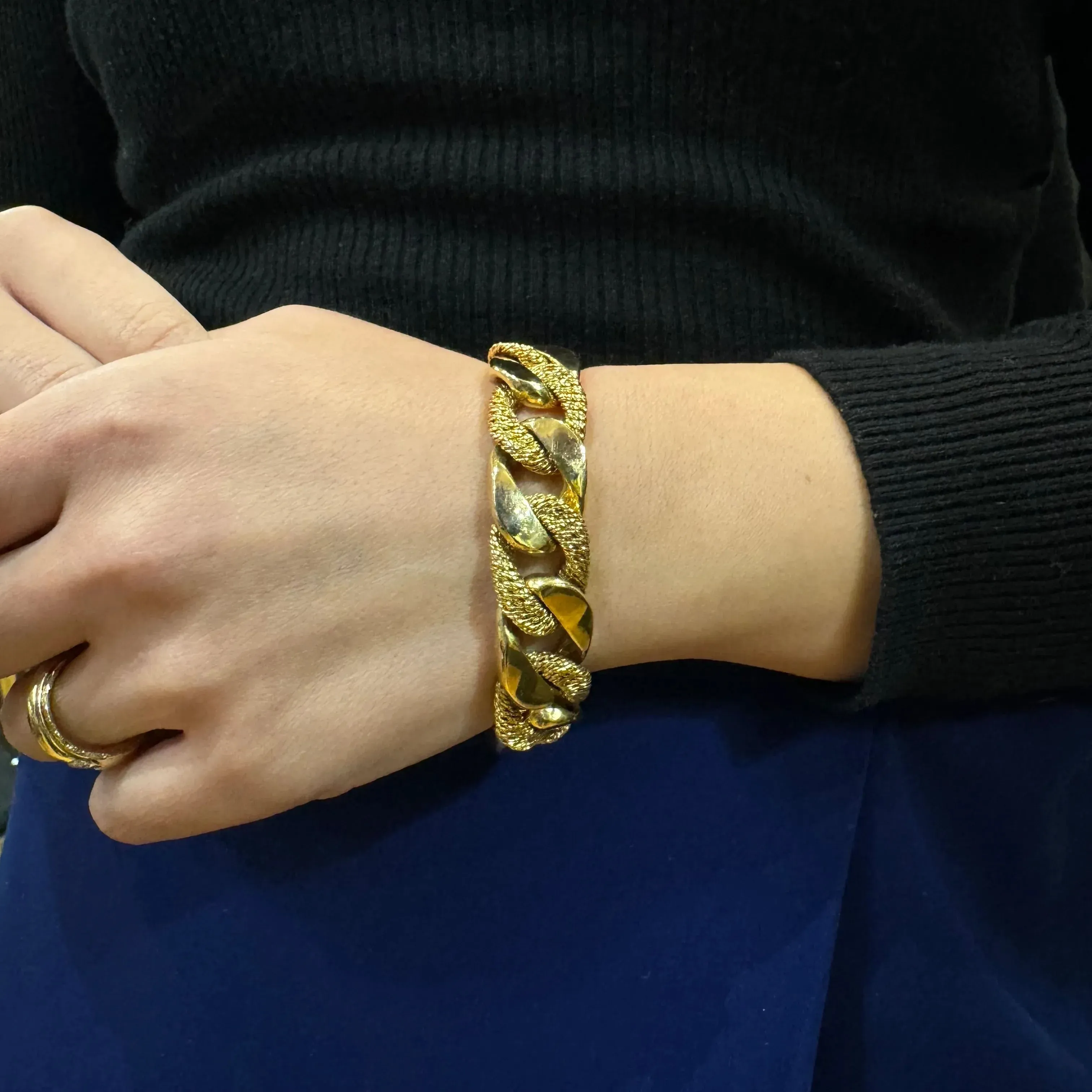 Georges LENFANT Bracelet en or jaune. sold by 58 Facettes product image thumbnail 2