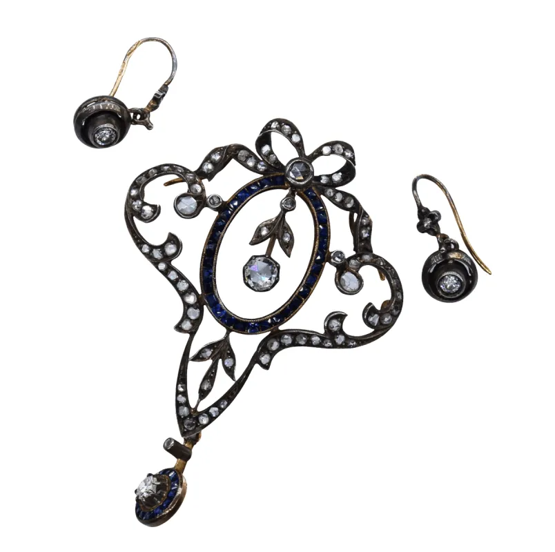 Parure boucles d'oreilles et pendentif sold by 58 Facettes