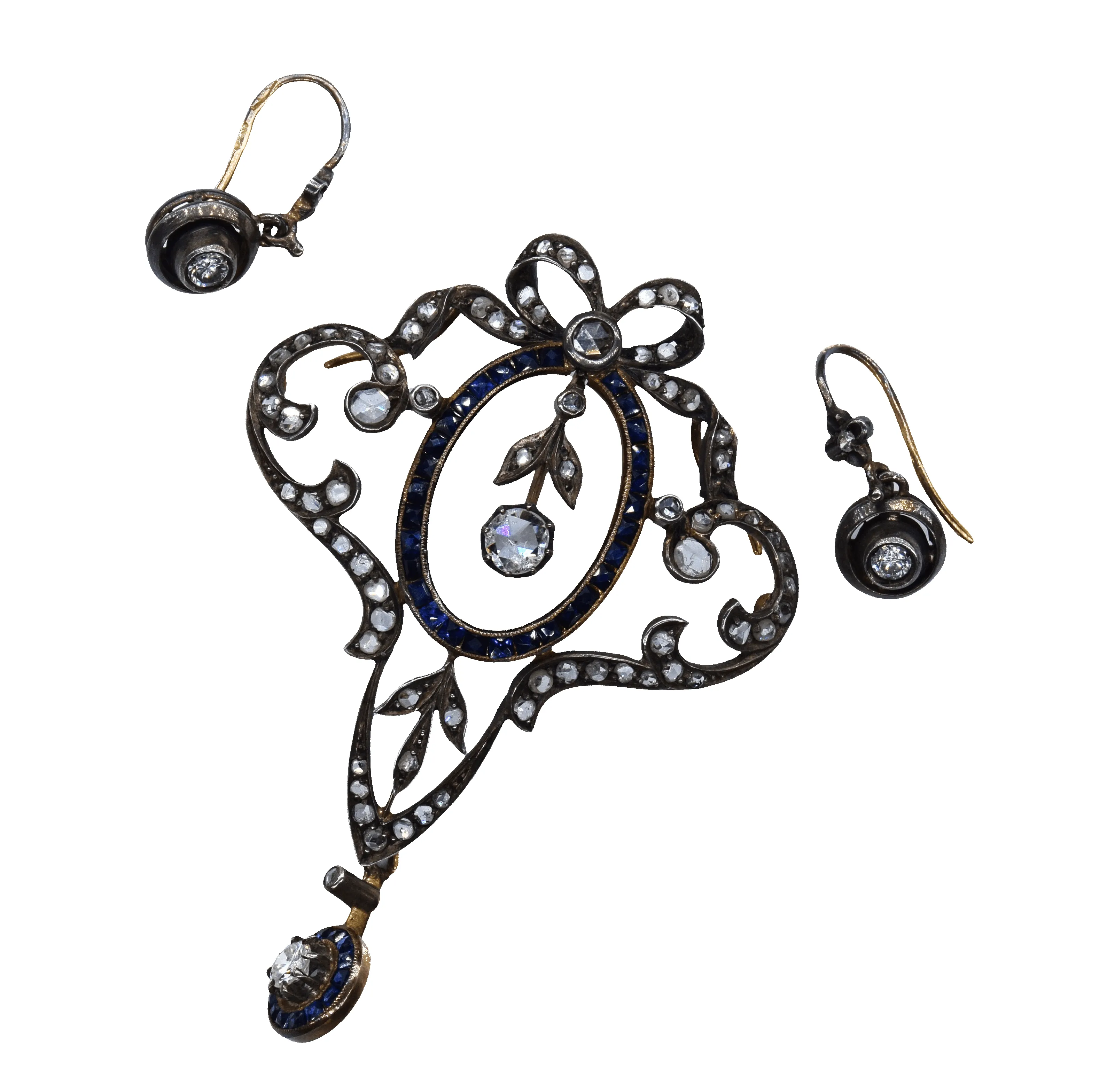 Parure boucles d'oreilles et pendentif sold by 58 Facettes