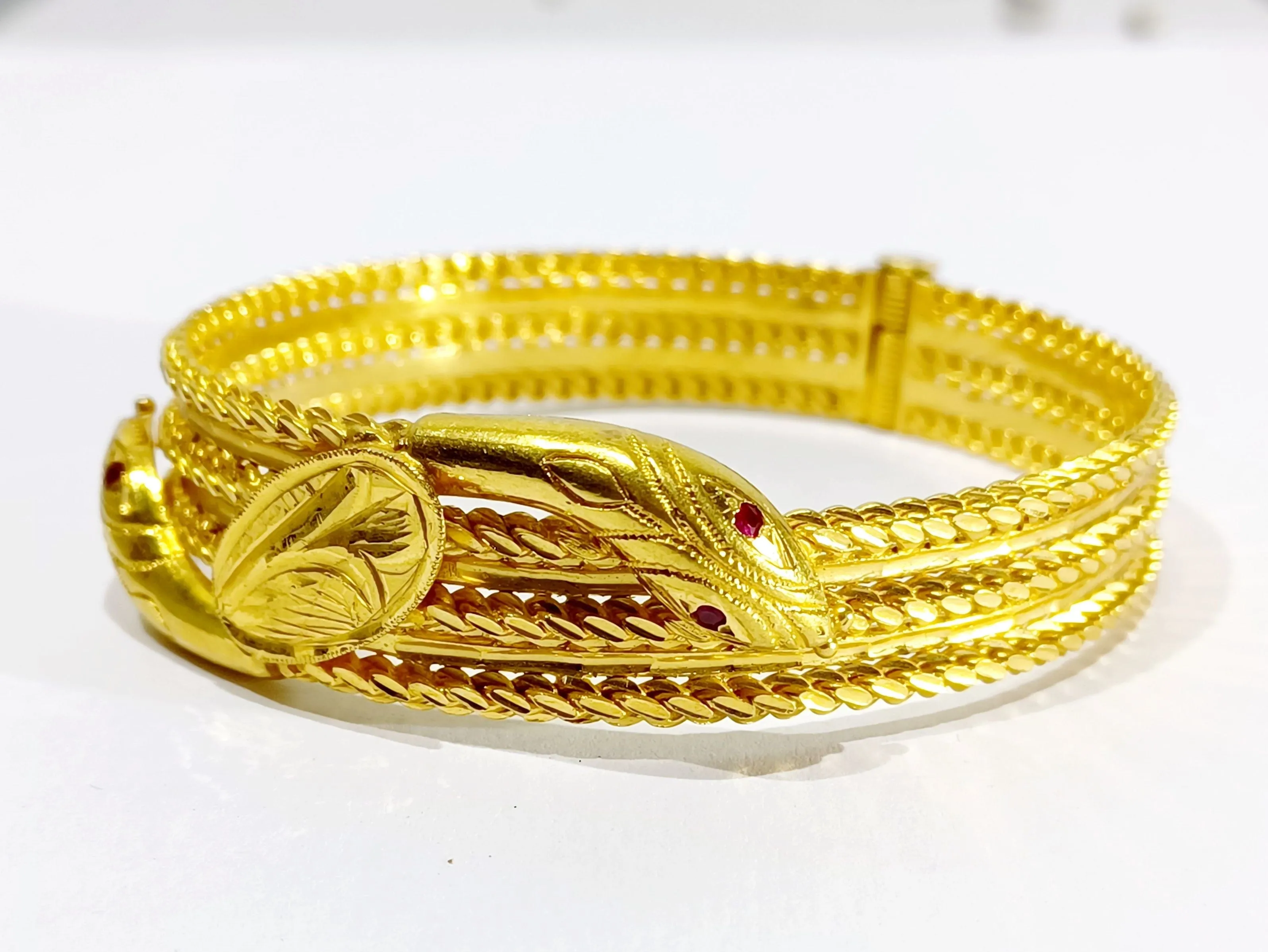 Bracelet serpent or jaune et rubis sold by 58 Facettes product image thumbnail 5