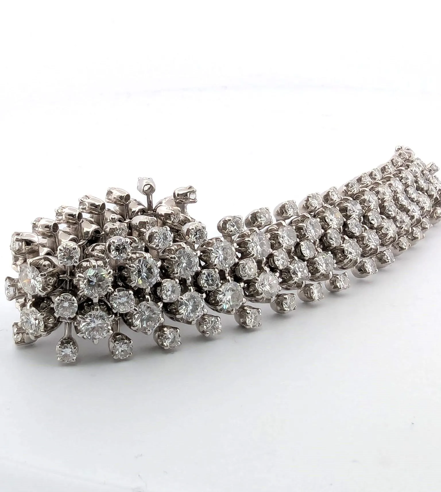 Bracelet en or blanc avec sélection de la plus haute qualité des vieux diamants coupés de mines sold by 58 Facettes product image thumbnail 3