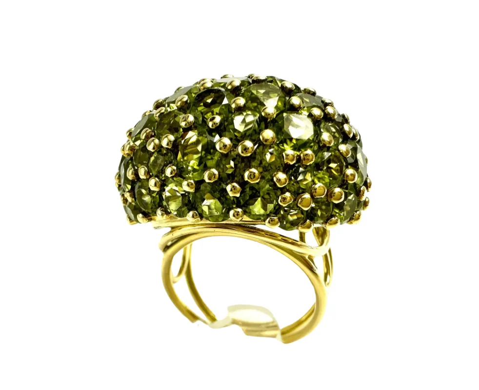 Voluptuous peridot ring sold by 58 Facettes
