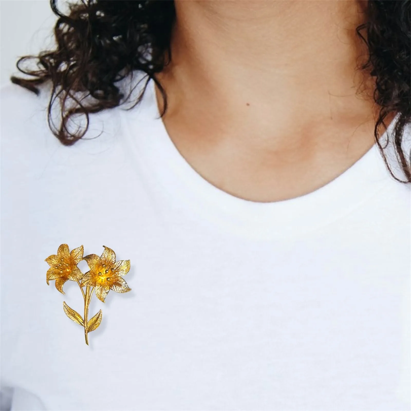 Broche Fleur Vintage or jaune sold by 58 Facettes product image thumbnail 2