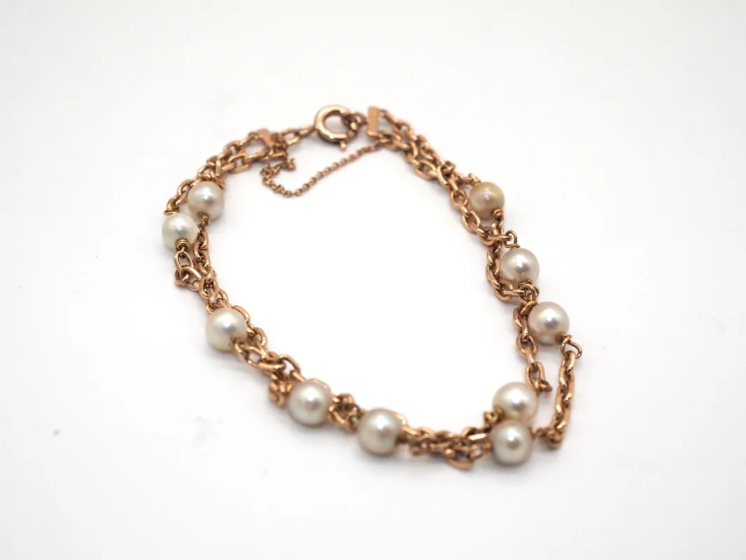 Bracelet en or jaune et perles blanches sold by 58 Facettes