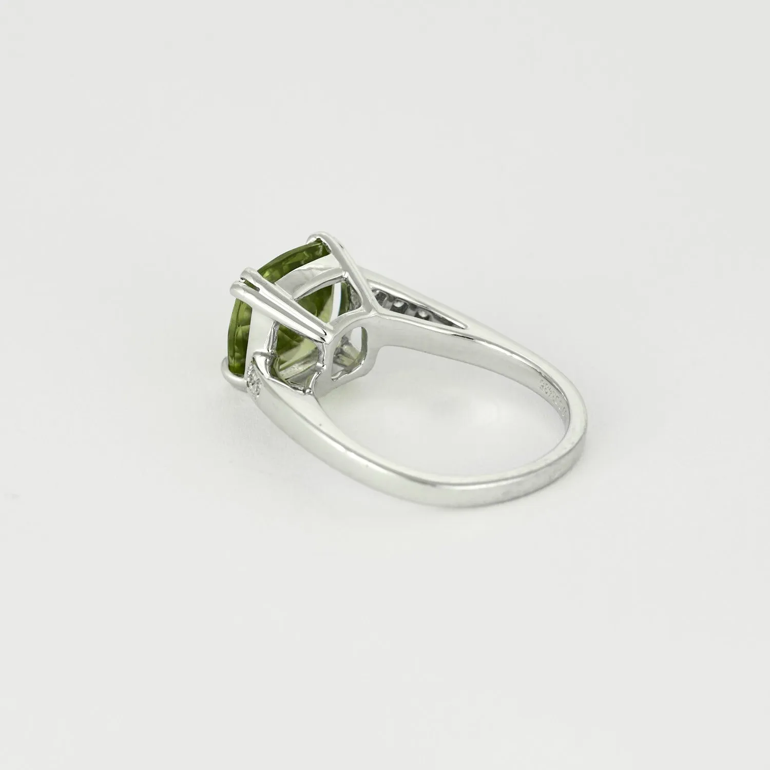 MAUBOUSSIN - "Mom je t'aime" - Bague or blanc, péridot et diamants sold by 58 Facettes product image thumbnail 5