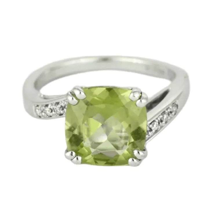 MAUBOUSSIN - "Mom je t'aime" - Bague or blanc, péridot et diamants sold by 58 Facettes