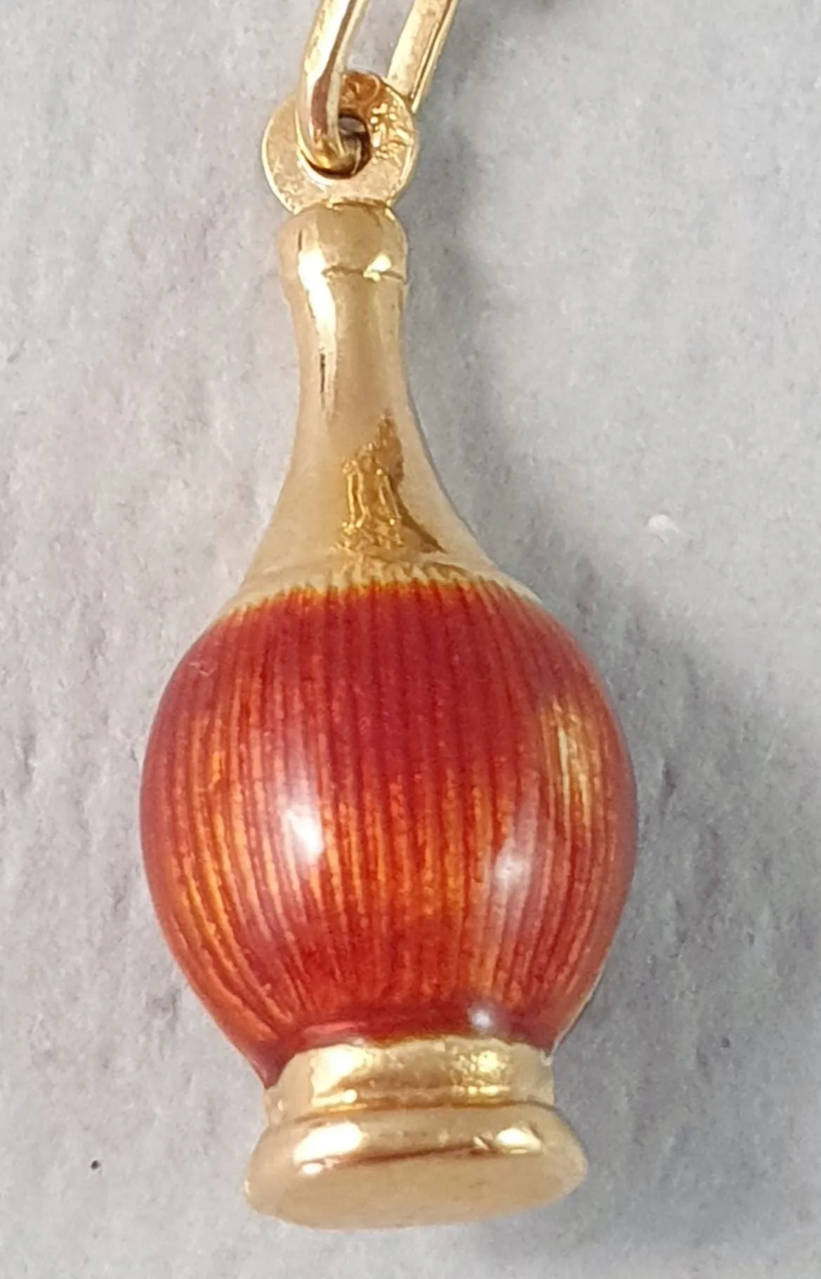 Bracelet ancien or jaune avec breloques sold by 58 Facettes product image thumbnail 4