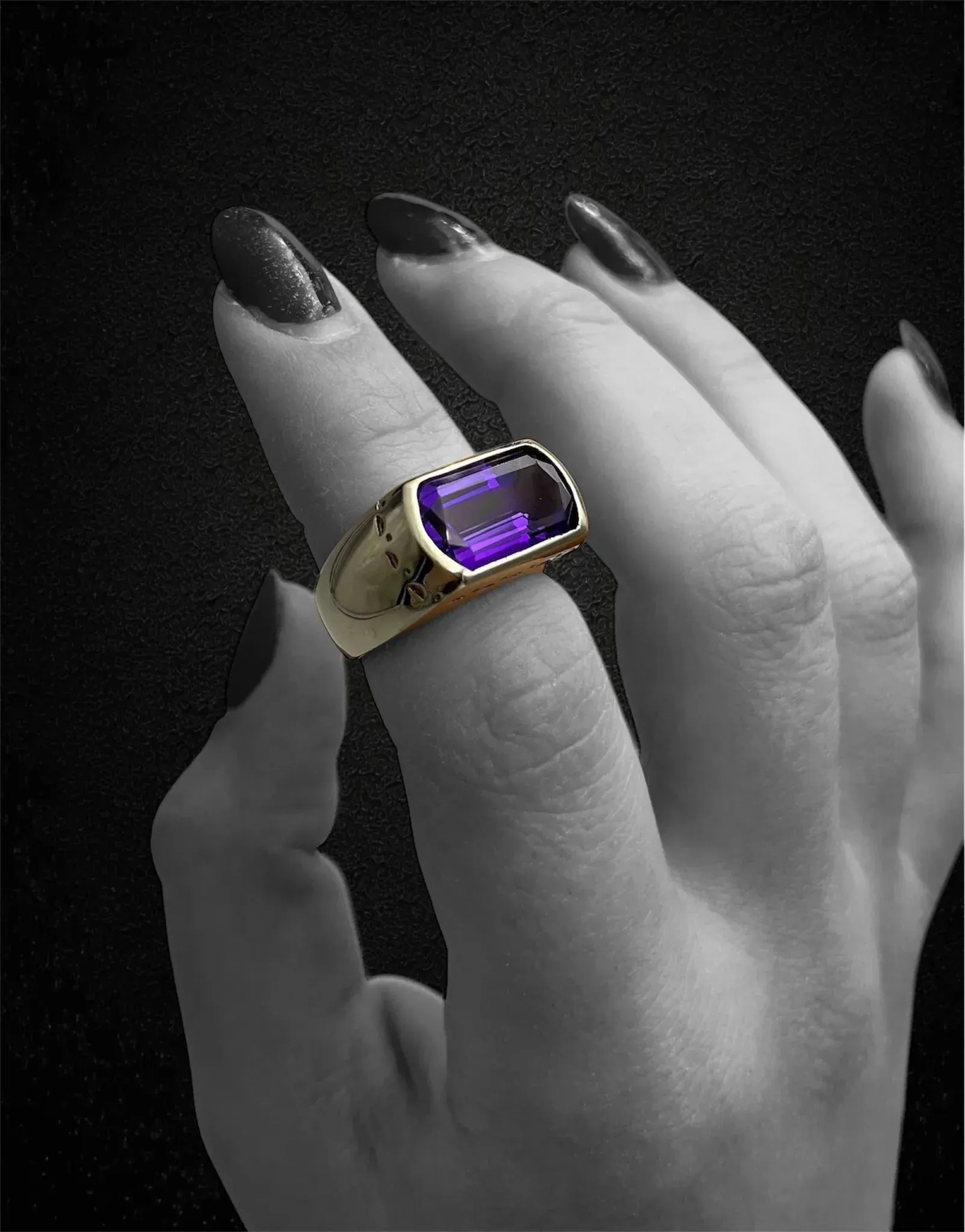 Bague moderne en or blanc 18 carats avec améthyste sold by 58 Facettes product image thumbnail 4