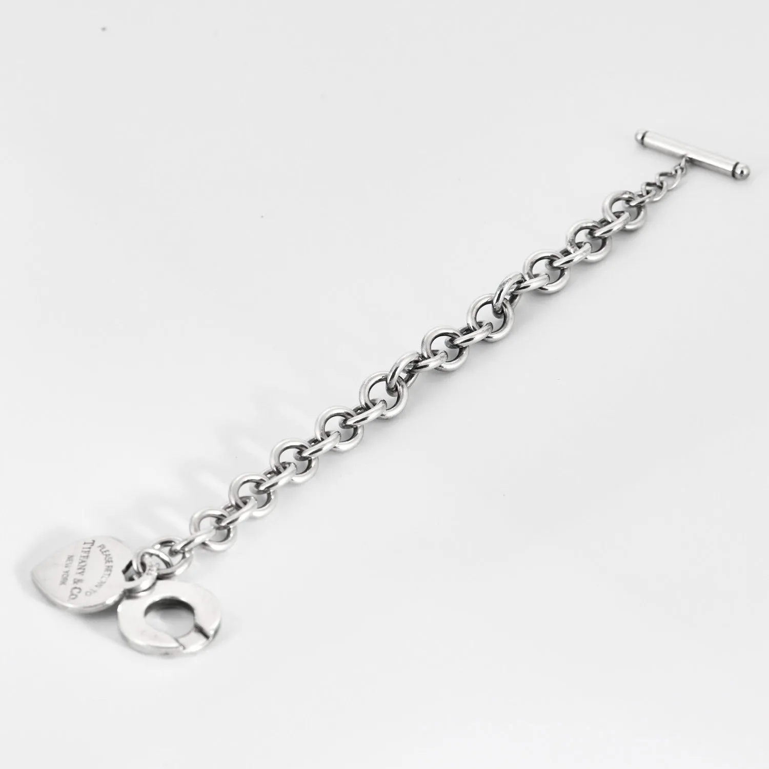 Tiffany & Co - Return to Tiffany - Bracelet plaque cœur avec fermoir à bascule en argent sold by 58 Facettes product image thumbnail 3