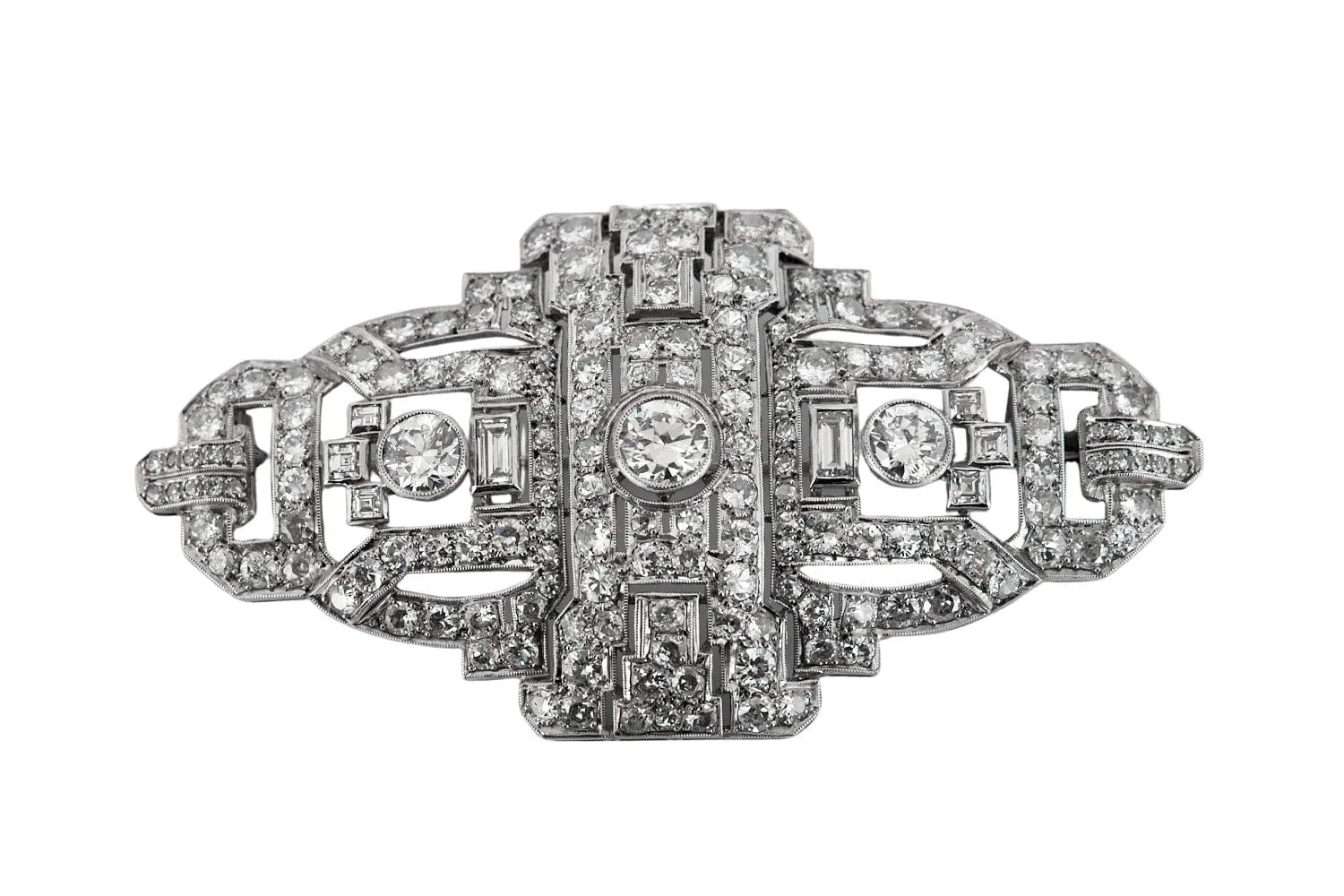 Broche de style Art déco, platine et diamants sold by 58 Facettes